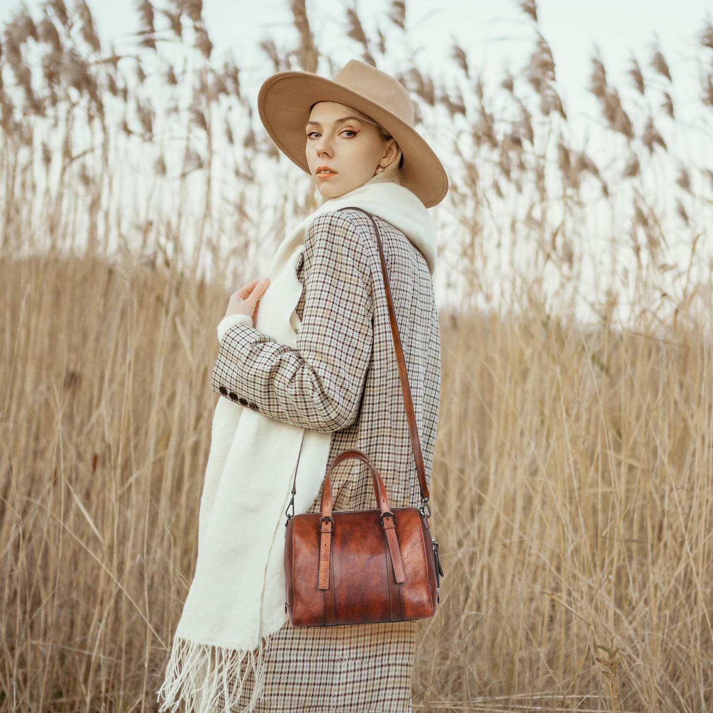 Iswee Leather Purses and Handbags Hobo Crossbody Bags for Women Vintage Purse Small Top Handle Bags Zipper Tote Bag(Coffee)