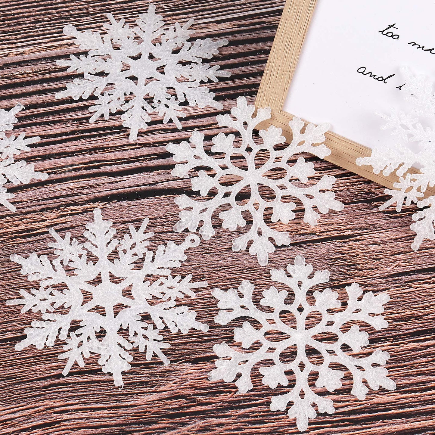 RECUTMS Winter Christmas Hanging Snowflake Decorations - 40Pcs White Snowflakes Hanging Garland for Christmas Winter Wonderland Holiday New Year Party Home Decoration,4 Inches,2 Pattern (White)