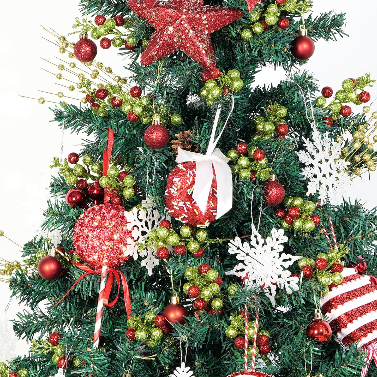 Meching 24 Pack Christmas Glitter Green Red Berry Stems, 7.5 Inch Artificial Christmas Berries Picks for DIY Crafts Xmas Tree Christmas Wreath Home Wedding Home Party Decoration (Green&Red)