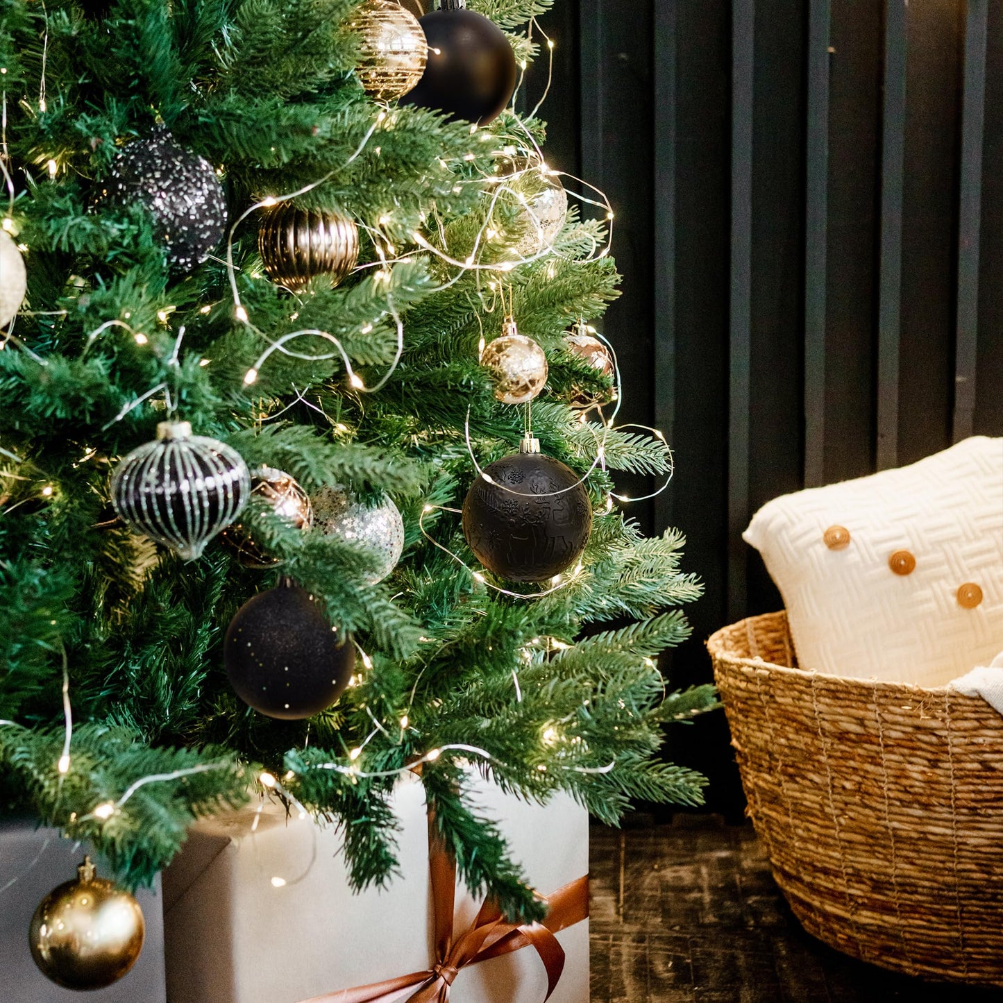KI Store Black Christmas Balls 20pcs 3.15-Inch Christmas Tree Decoration Ornaments for Xmas Tree Halloween Wreath Garland Decor Ornaments Hooks Included