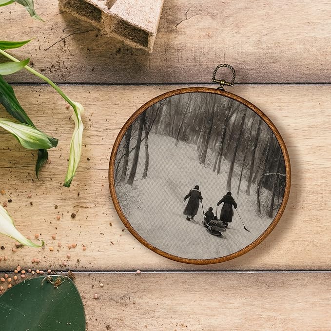 KSDUT Vintage Winter Wall Decor Art - Snowy Sleigh Wall Art Canvas Frame Hanging Prints, Retro Xmas Forest Woodland Wild Animal Round Wall Art Decor for Home Farmhouse Decorations 10"x10"