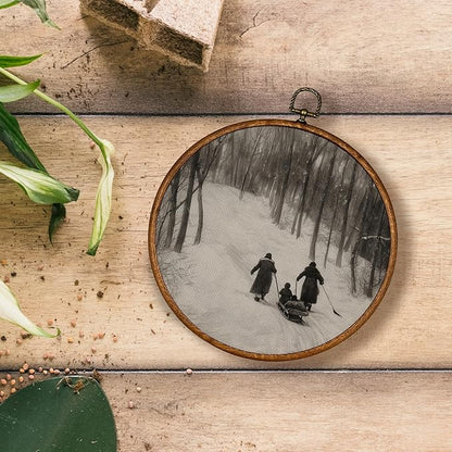KSDUT Vintage Winter Wall Decor Art - Snowy Sleigh Wall Art Canvas Frame Hanging Prints, Retro Xmas Forest Woodland Wild Animal Round Wall Art Decor for Home Farmhouse Decorations 10"x10"