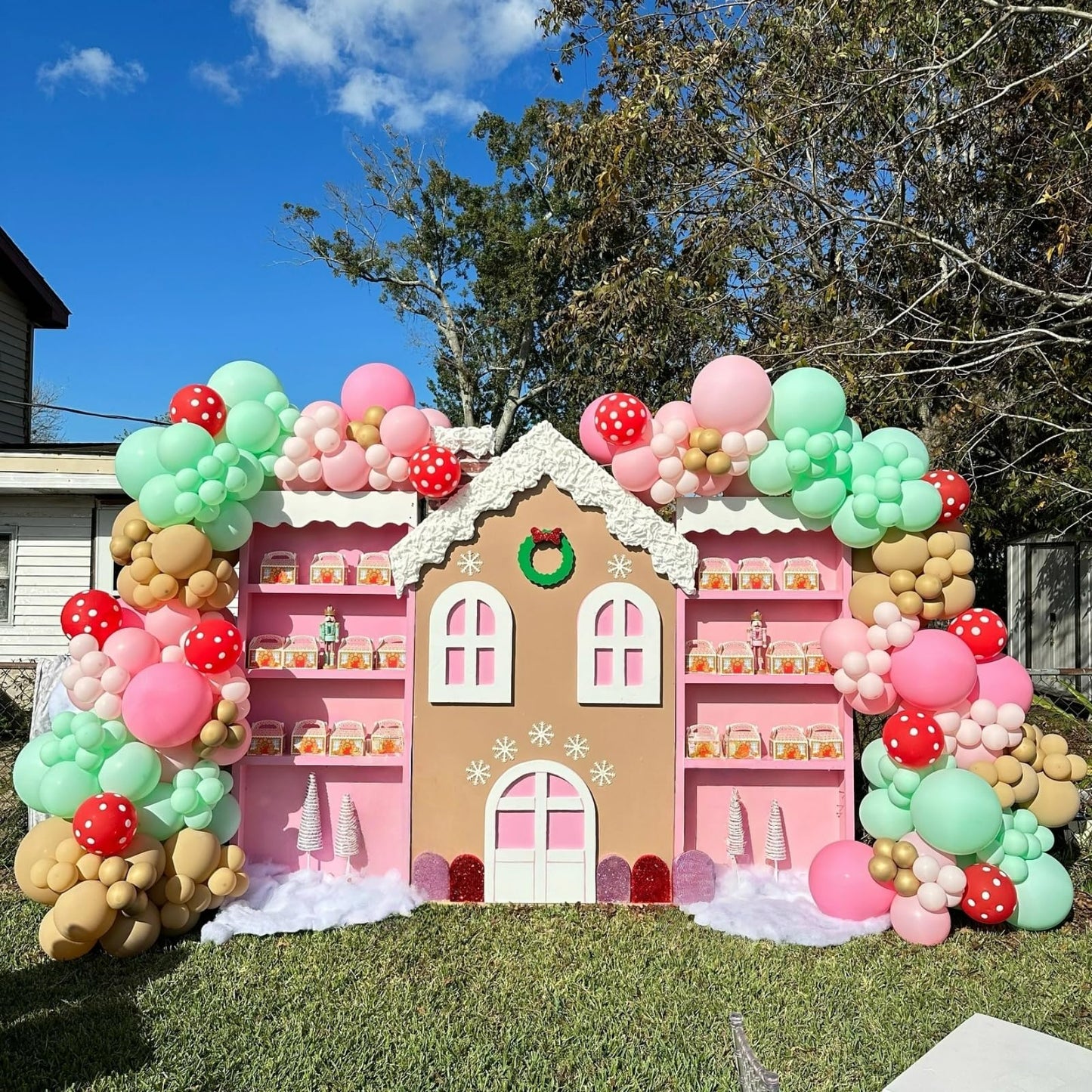 Christmas Balloon Arch Kit Gingerbread Balloon Garland Pastel Green Pink Red Snowflake Balloons Reindeer Peppermint Candy Cane Foil Balloons for Gingerbread Nutcracker Baby Shower Birthday Party Decor