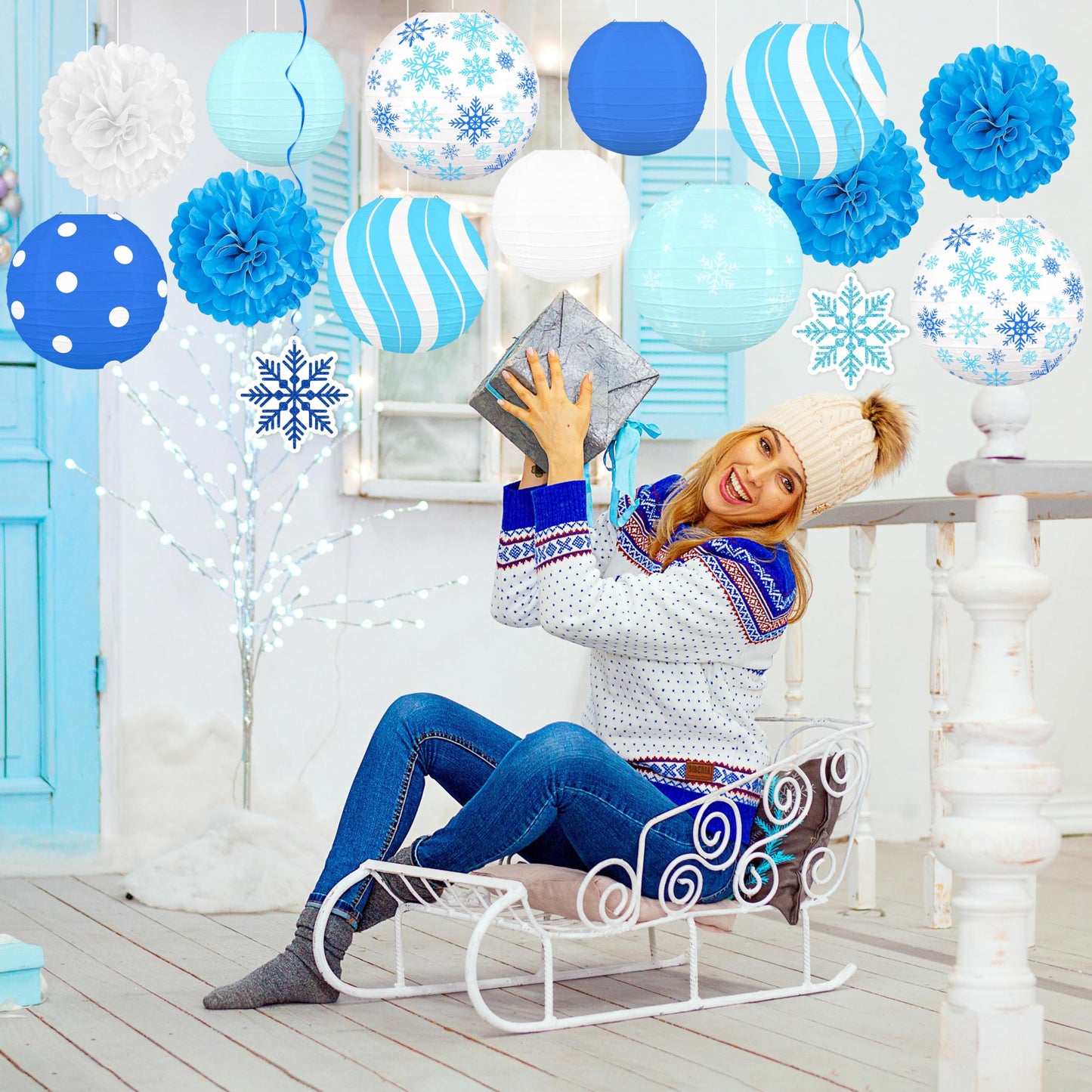 Renbuzhu 15PCS Winter Wonderland Decorations Paper Lanterns Pom Poms Hanging Swirls Christmas Holiday Hanging Decor for Home Birthday Outdoor Indoor