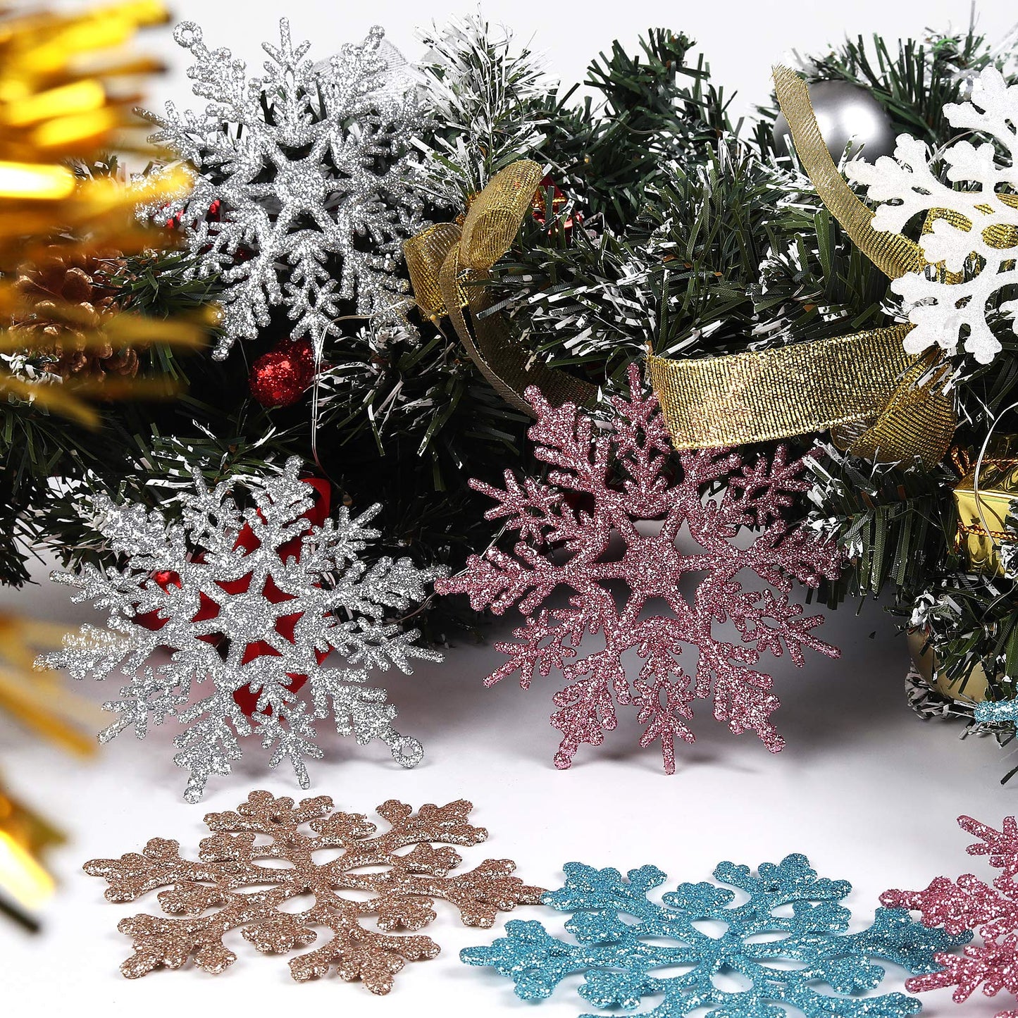 RECUTMS Winter Christmas Hanging Snowflake Decorations - 40Pcs White Snowflakes Hanging Garland for Christmas Winter Wonderland Holiday New Year Party Home Decoration,4 Inches,2 Pattern (White)