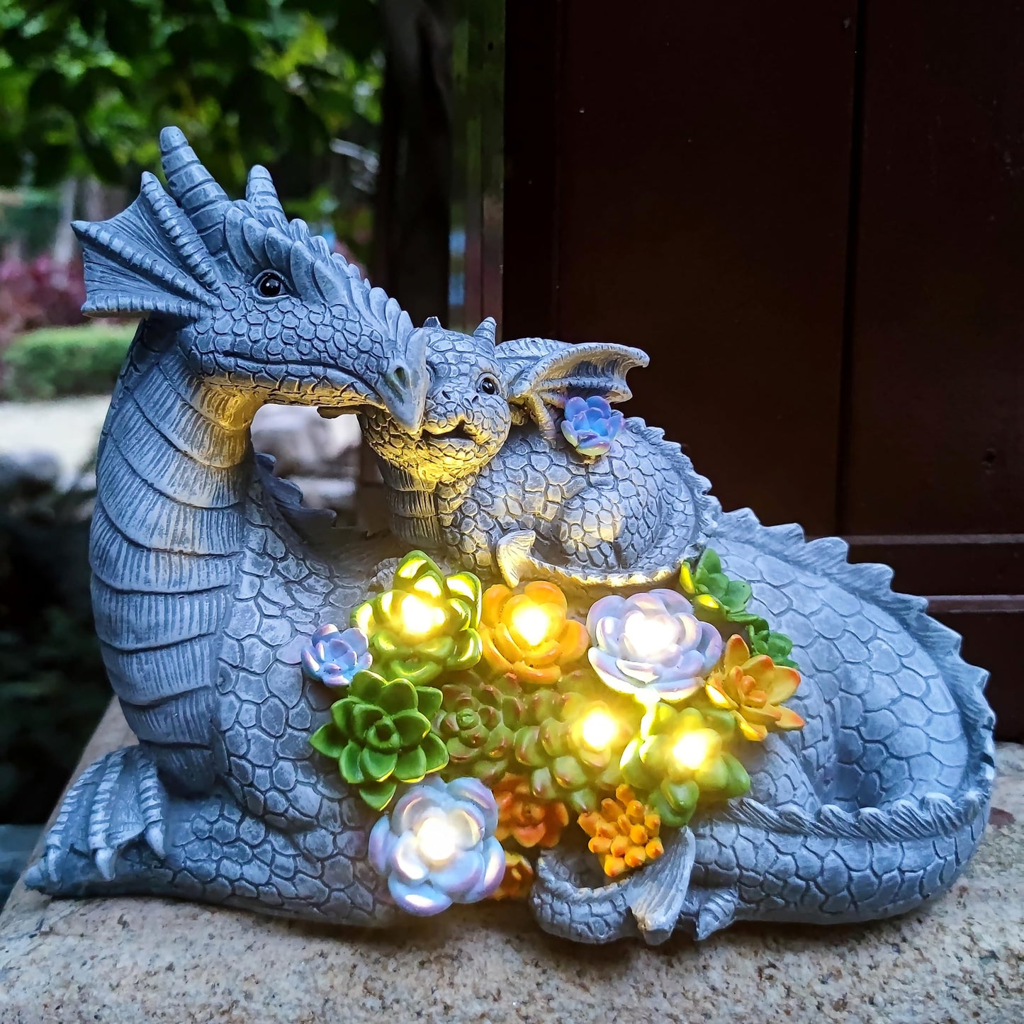 RCTTICUU Solar Dragon Garden Statues Outdoor Decor, Resin Dragon Figurine with Succulent and 6 LED Lights Lawn Patio Balcony Art Decoration,Housewarming Birthday Gifts for Grandma Mom Women