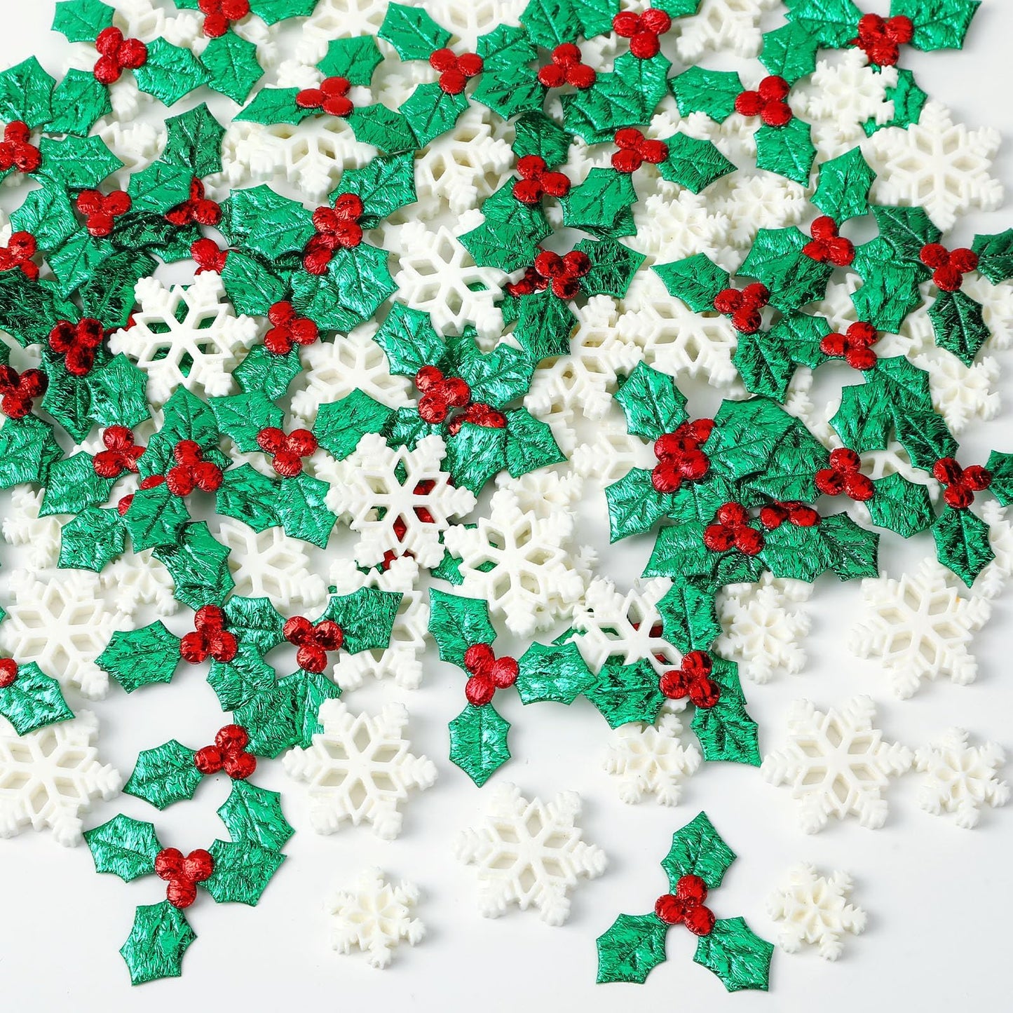 JUNEBRUSHS 120Pcs Miniature Resin Christmas Decorations, Mini Resin Snowflake Holly Leave Berries, Christmas Embellishment for Xmas DIY Craft Wreath Tree Home Table Decor Floating Vase Filler