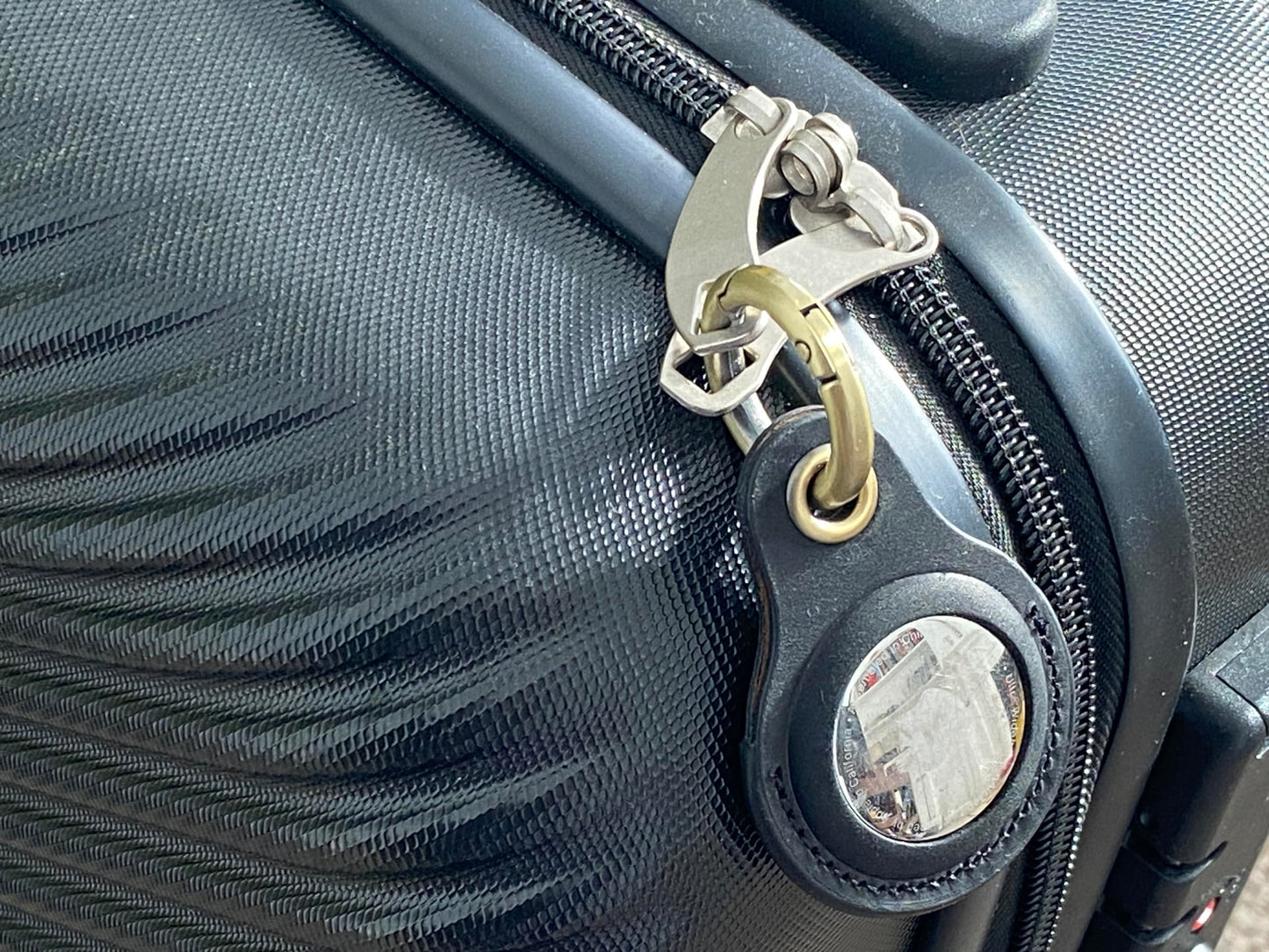 Habac Studio Airtag Keyring Genuine Leather with Brass Key Tags. Apple Airtag Holder Luggage GPS Tracker Dog Airtag Case Keychain (Brown)