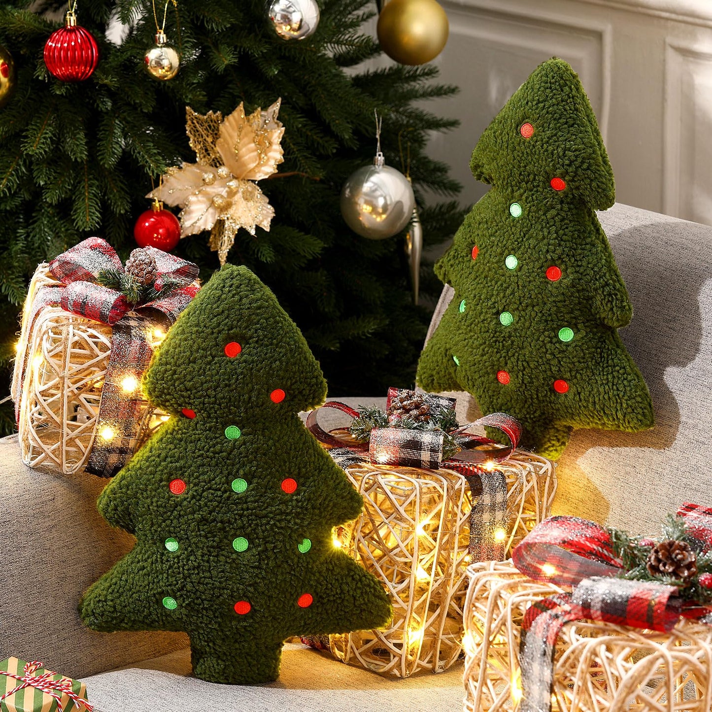 RoundFunny Set of 2 Christmas Tree Pillows Decorative 15.75" Christmas Tree Shaped Throw Pillows Plush Stuffed Cushions Xmas Decor Indoor for Home Sofa Couch Office Couch Room Party Bed Decorations