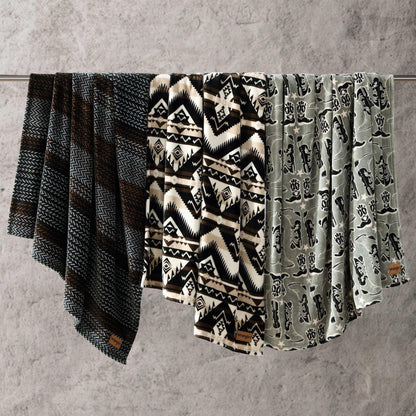 Wrangler - Sherpa Throw Blanket for Couch 50x60, Ultra Soft Plush Fleece Blanket, Americana Decor, Lightweight Warm Cozy Throw, Perfect for Sofa, Bed, Living Room (Jesse Brown)