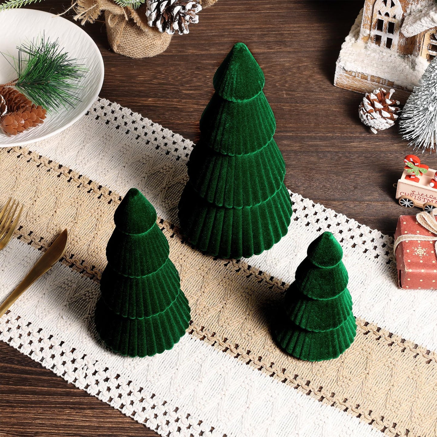 5 Pieces Christmas Velvet Trees Set Modern Christmas Decor 4 Szies Christmas Velvet Cone Trees Table Decoration Winter Decoration for Entryway Mantle Farmhouse(Green)