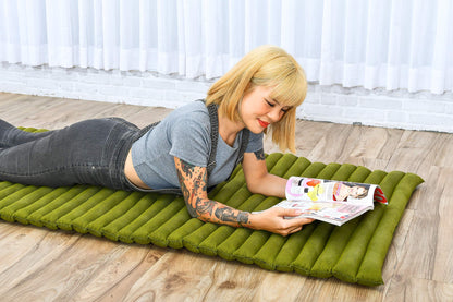 Leewadee - Foldable Floor Mattress - Japanese Roll Up Futon -Trifold Tatami Mat- Guest Floor Bed - Camping Mattress - Thai Massage Mat, Kapok Filled, 75 x 28 inches, Green