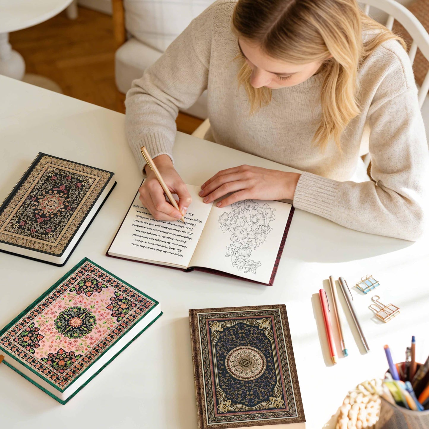 Mlife Thick Journal A5 Blank Notebook,288 Pages A5 Skethbook,120gsm Plain Paper,Vintage Hardcover Sketch book with Gold-Embossed Floral for Men Women,5.5'' X 8.27''