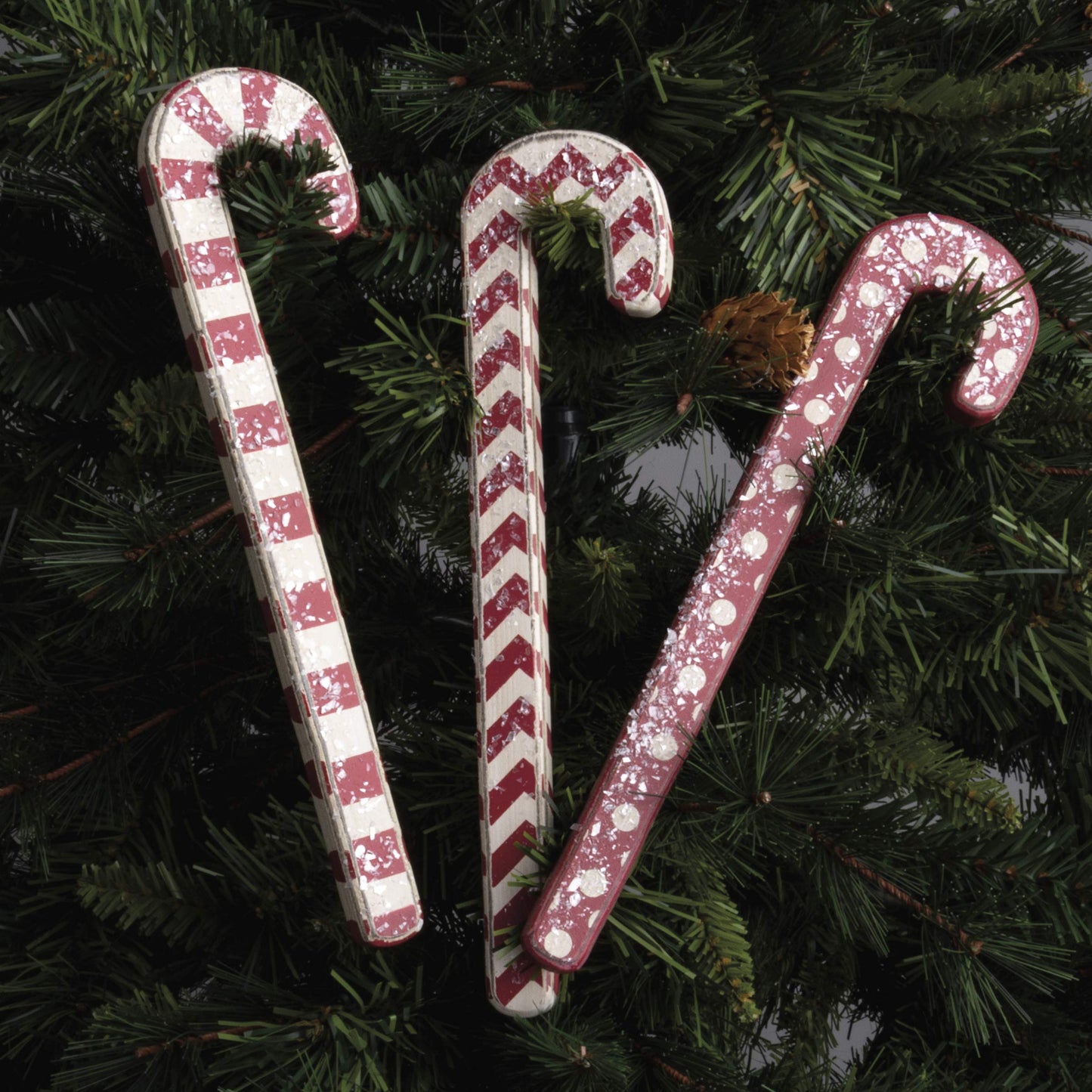 Primitives by Kathy 22592 Christmas Red & White Candy Canes, Set of 3