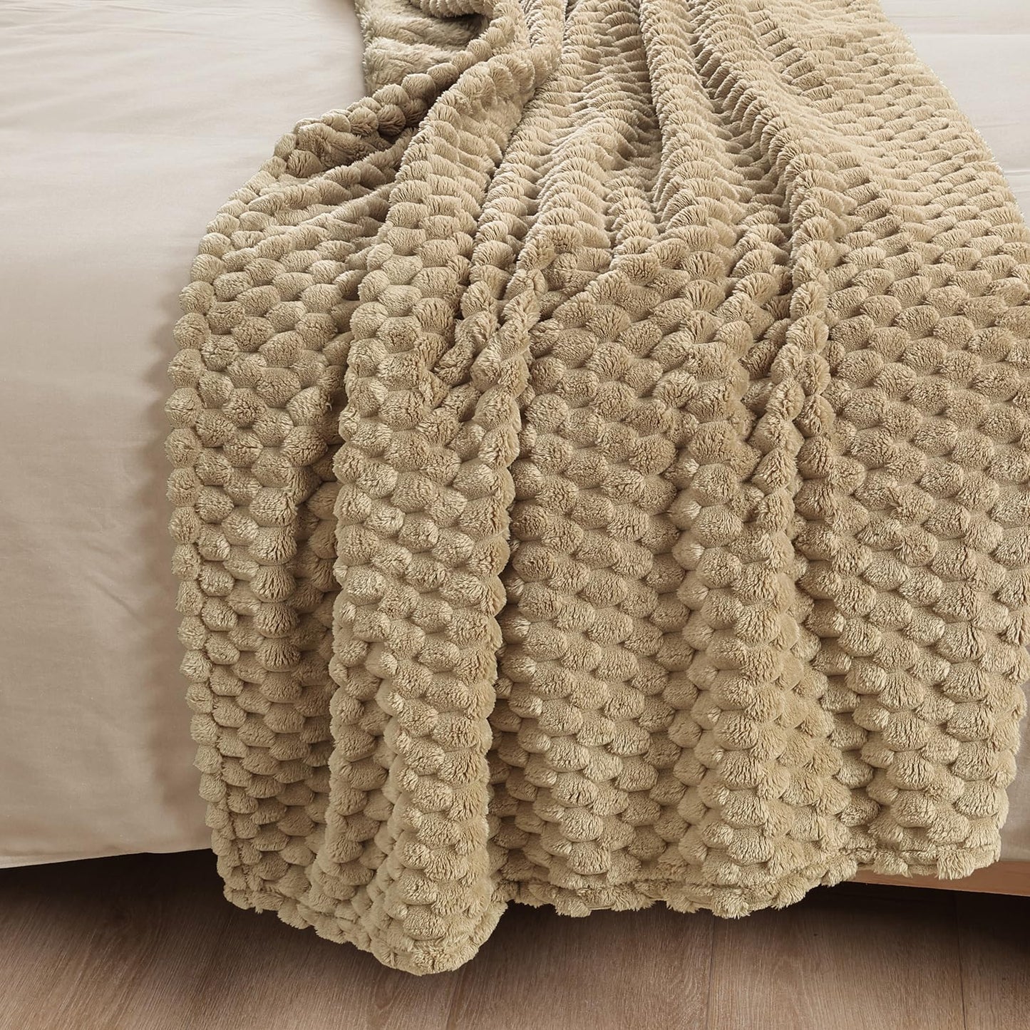 PHF Ultra Soft Flannel Fleece Blanket Queen Size, Lightweight 3D Jacquard Fleece Blanket, No Shedding, No Pilling, Luxury 340GSM Aesthetic Fluffy Cozy for Bed Room Decor, 90"x90", Khaki