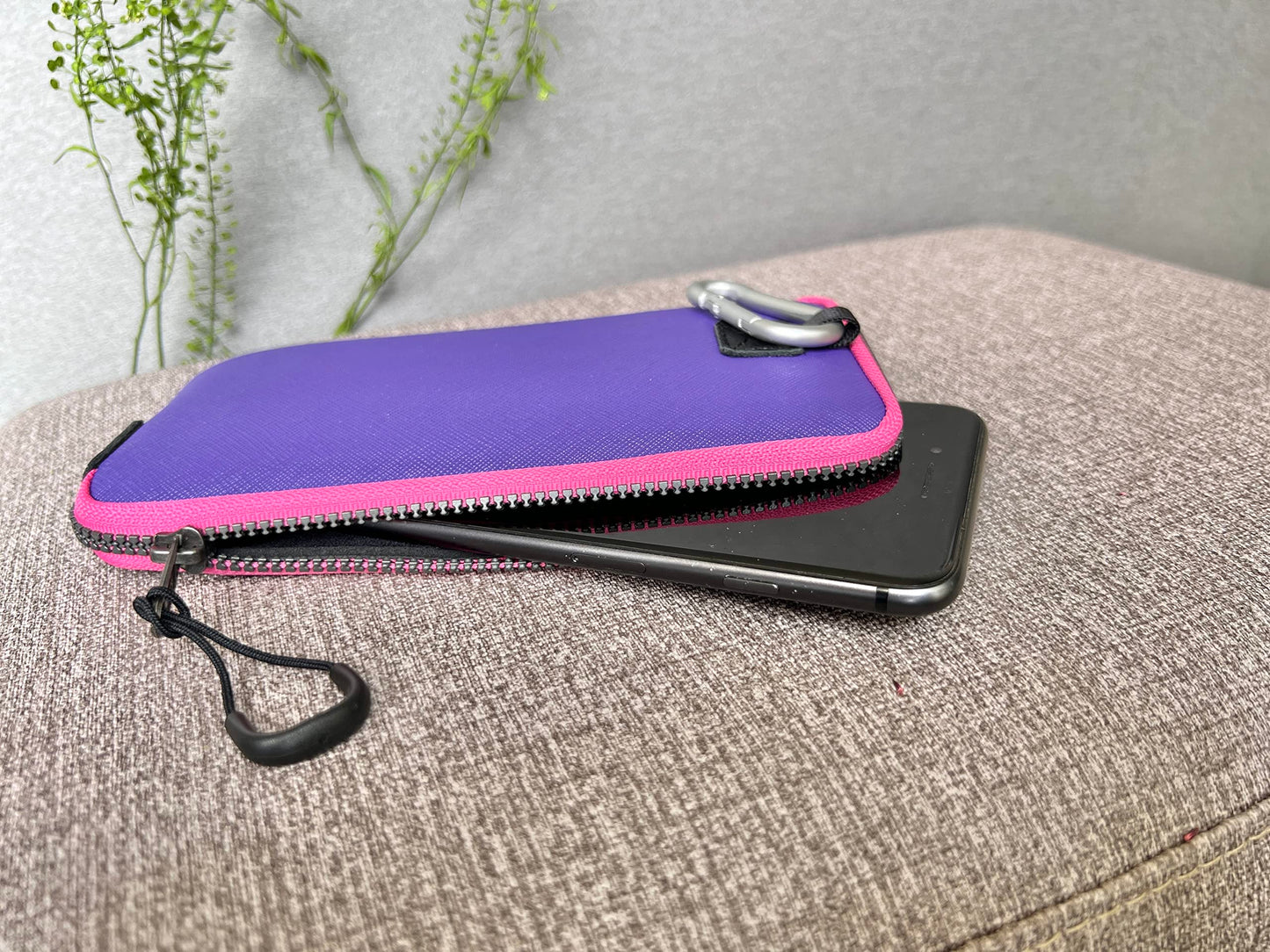 OneJoy Neoprene Phone Pouch, Lightweight Protective Cellphone Sleeve with Large Zipper Opening, Inner Pocket, Thermal Insulated, Durable Cell Phone Carrier for iPhone & Smartphones [ Purple ]