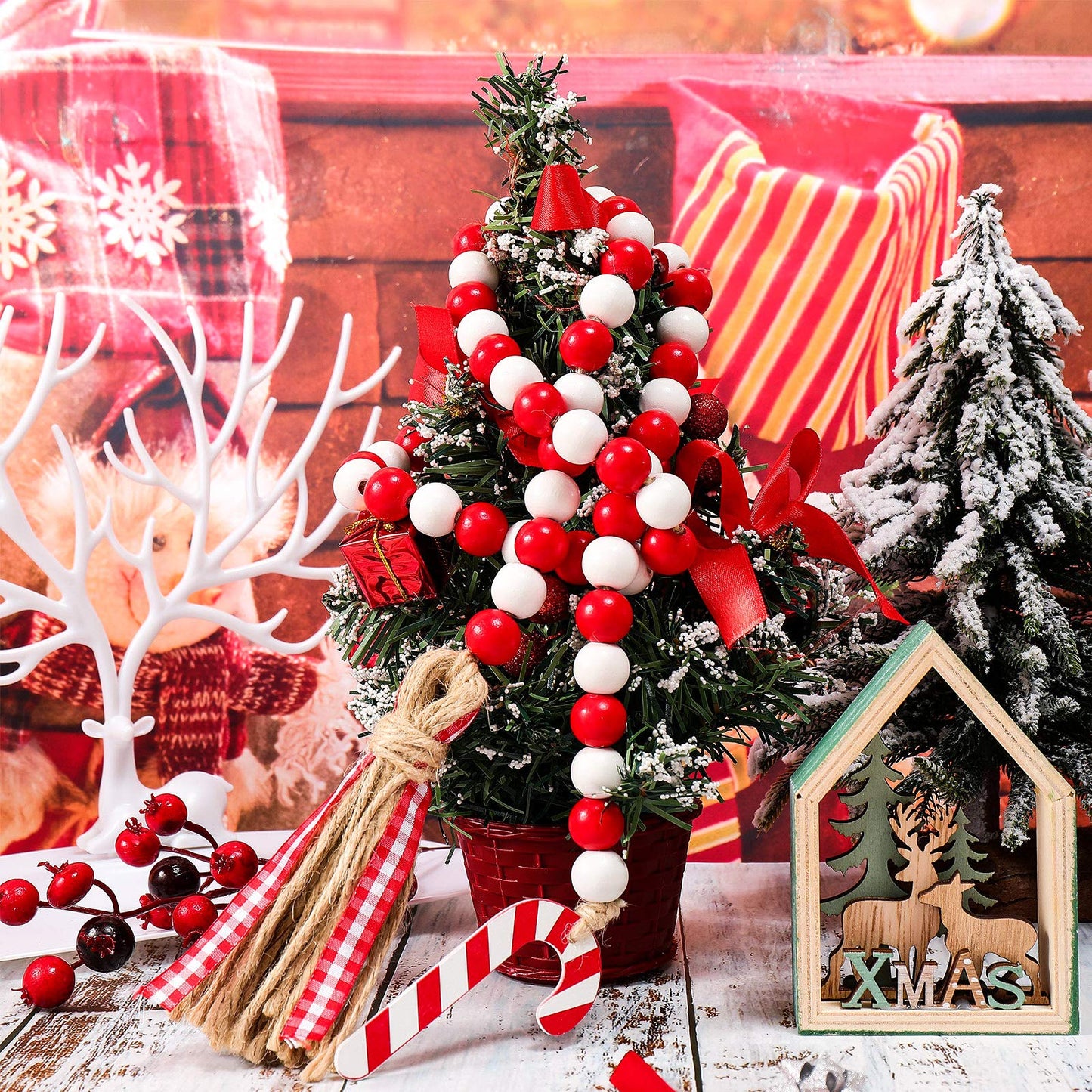 Chuangdi Christmas Wooden Bead Garland Wreath, 39 Inches Decorated with Candy Canes Tassels Wood Bead Garland for Christmas Tree Tiered Tray Decor Home Farmhouse Wall Hanging Ornaments(Red White)
