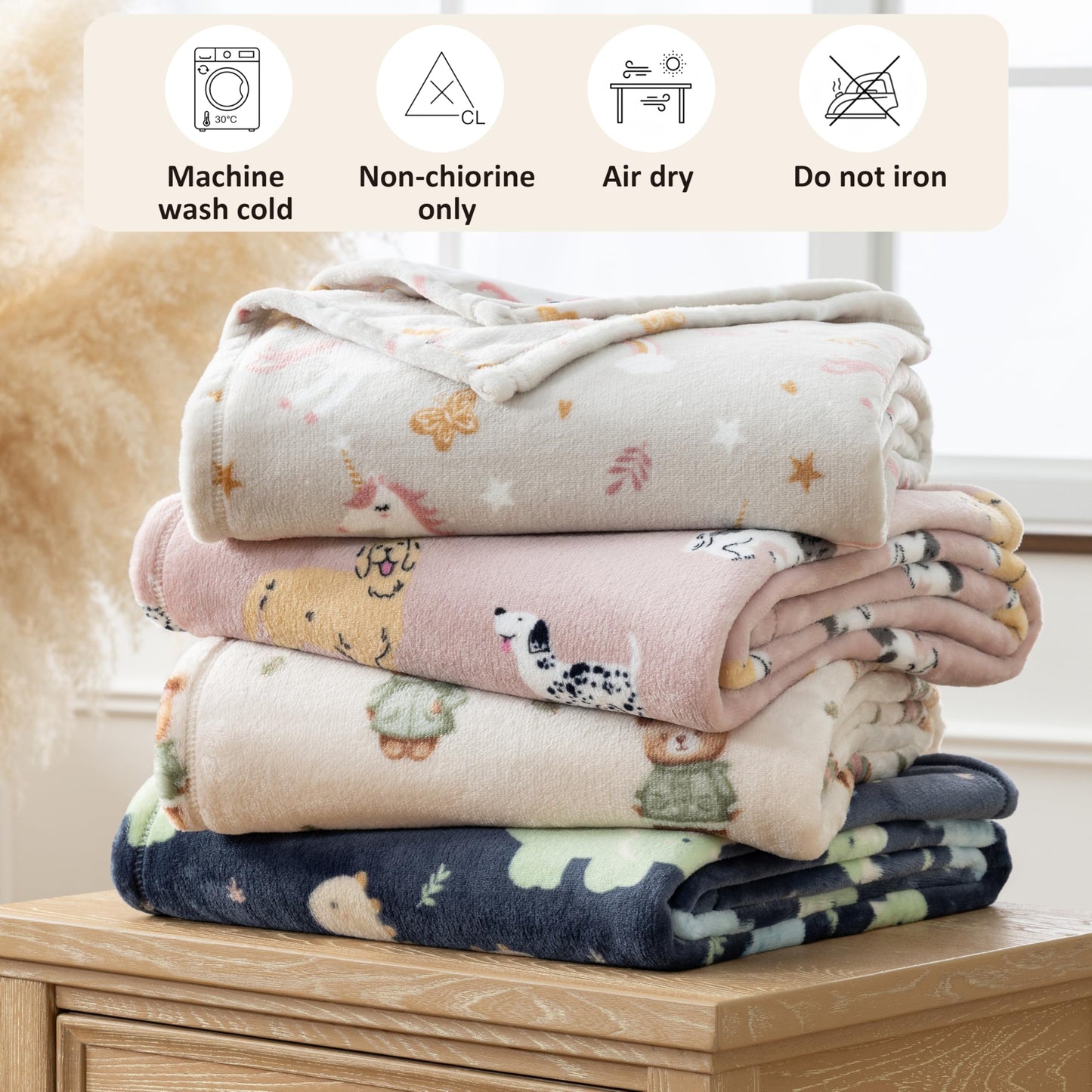 Sushing Cartoon Fleece Throw Blanket, Cute Animal Characters Plush Home Decor, Soft Lightweight Gift for Adults Kids, Machine Washable, 55in x 70in, Autumn Bears