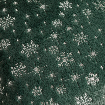 FUTEI Christmas Snowflakes Green Throw Pillow Covers 18x18 inch Set of 2,Soft Decorative Cushion Cases,Home Decor for Couch Bed Living Room