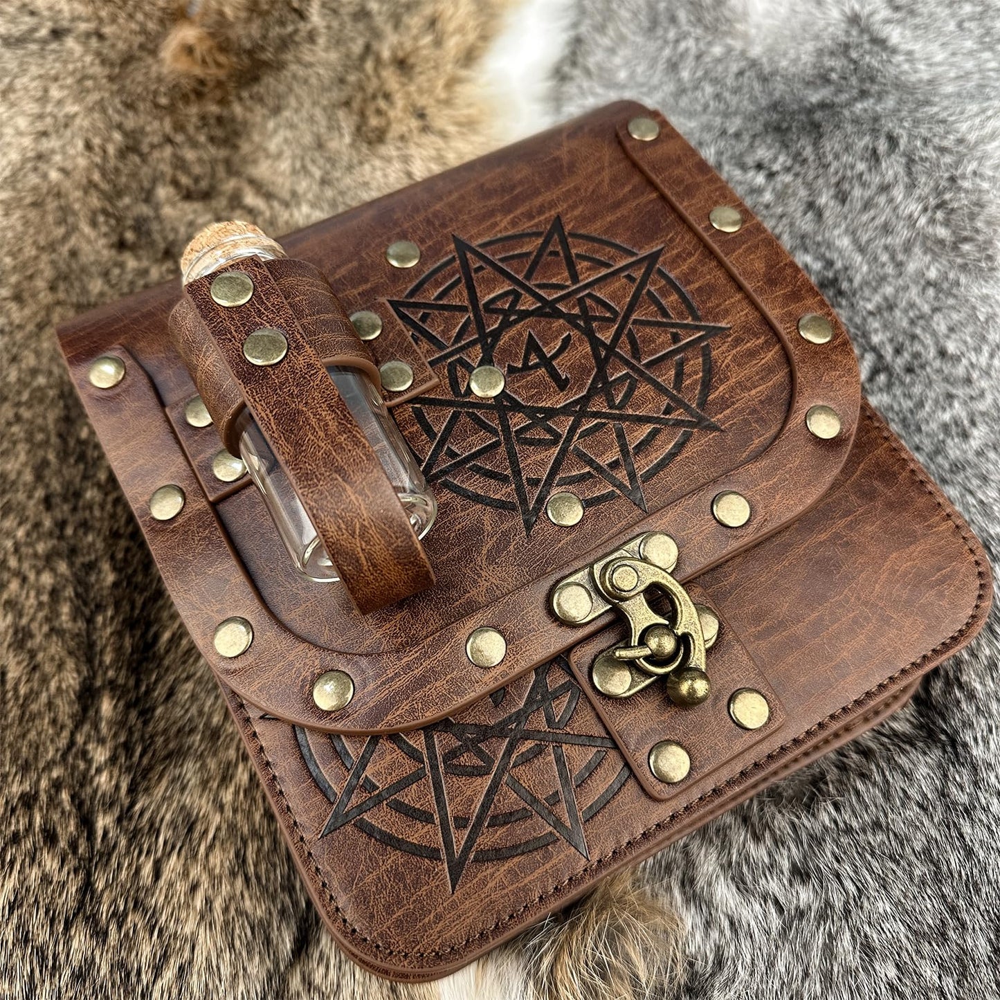 HiiFeuer Medieval Alchemy Faux Leather Belt Bag with Cork Potion Vials, Fantasy Wizard Waist Pouch Side Pack for Halloween (Light Brown C)