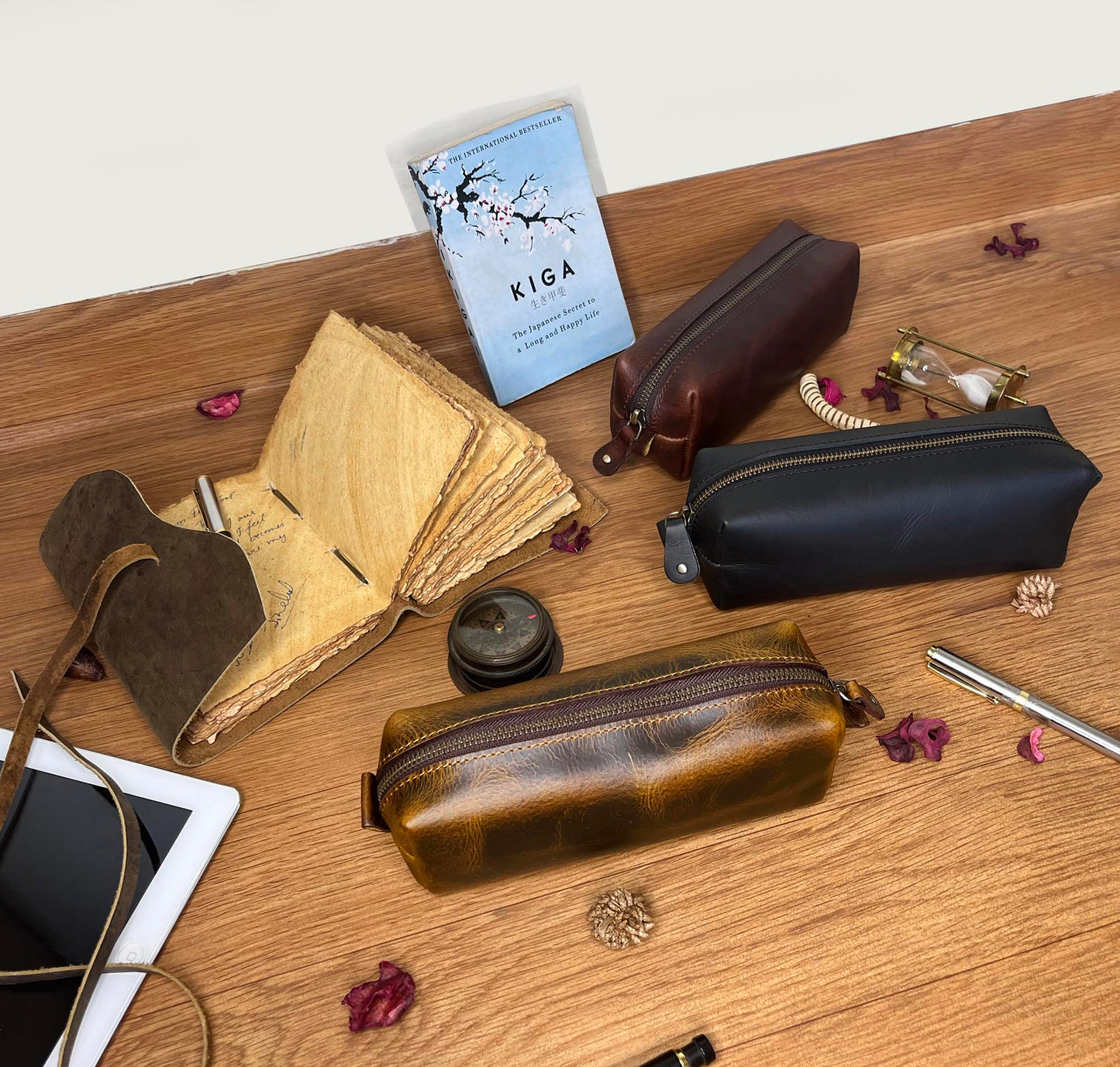 RUSTIC TOWN Leather Pencil Case - Handcrafted Full-Grain Zipper Leather Pen Pencil Holder - Elegant & Practical Pencil Pouch for Work & Office