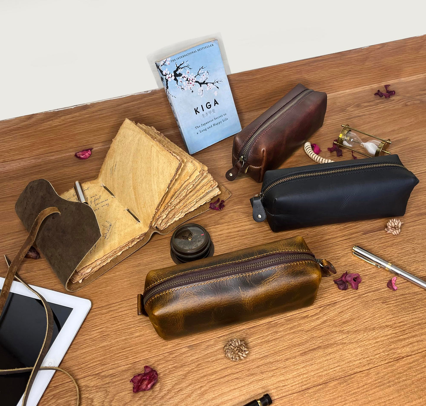 RUSTIC TOWN Leather Pencil Case - Handcrafted Full-Grain Zipper Leather Pen Pencil Holder - Elegant & Practical Pencil Pouch for Work & Office