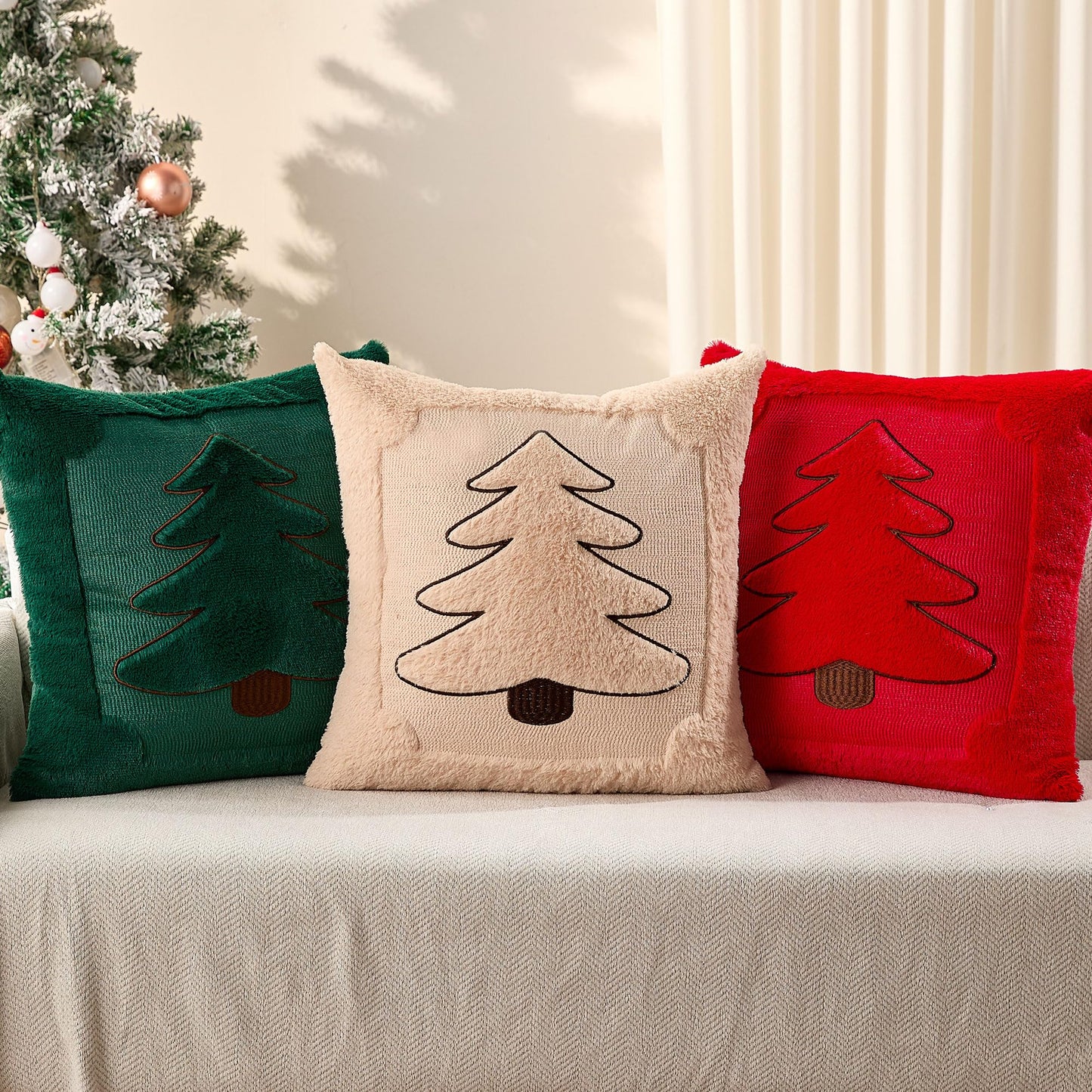DFXSZ Christmas Pillow Covers 18x18 Red Big Christmas Tree Decoration Soft Plush Faux Fur Jacquard Throw Pillows for Bedroom Sofa Holiday Festivals Winter Home Decor PTK068B18