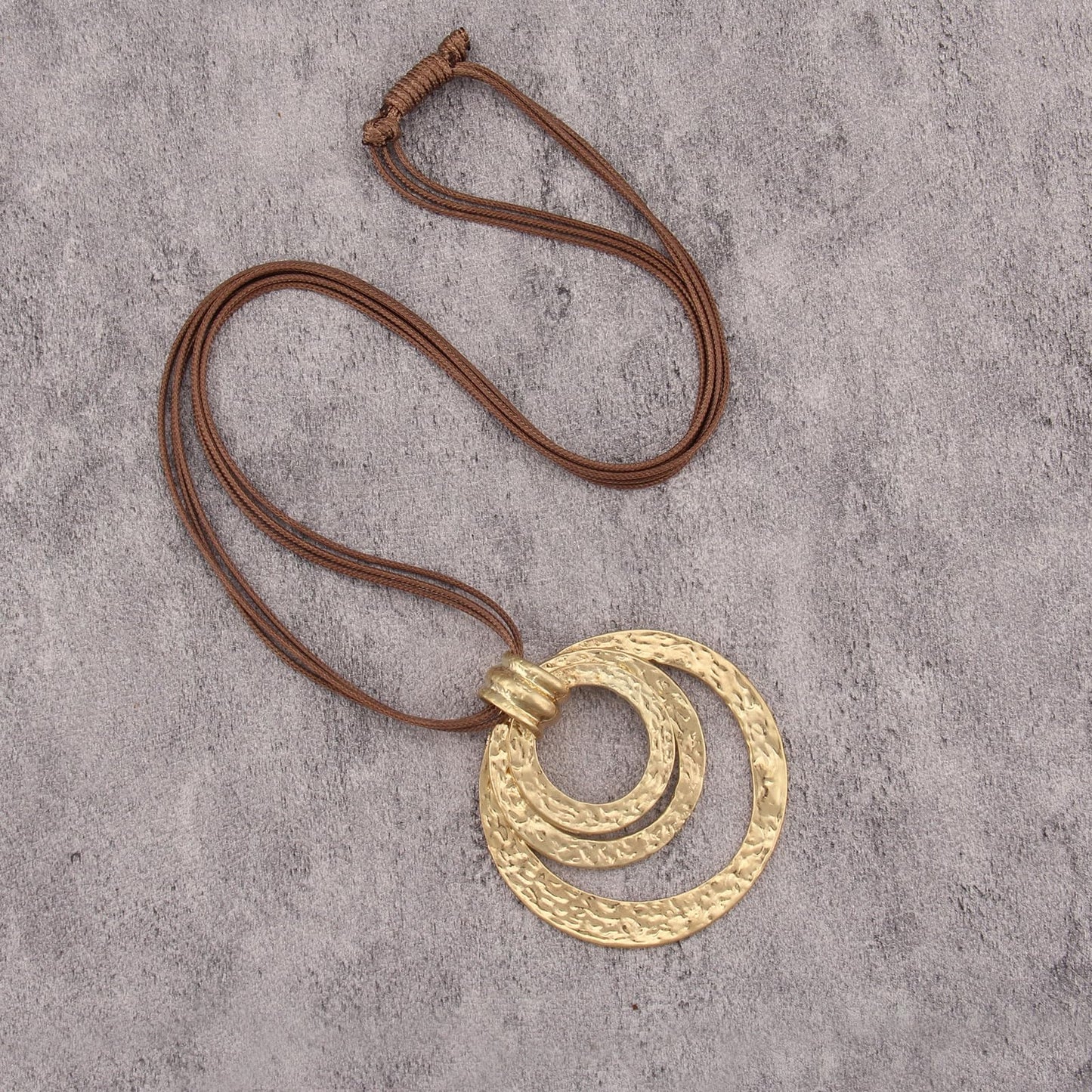 Bjesinmo Vintage Necklace for Women Long Leather Chain Necklace with Large Round Ring Statement Necklaces Hippie Jewelry