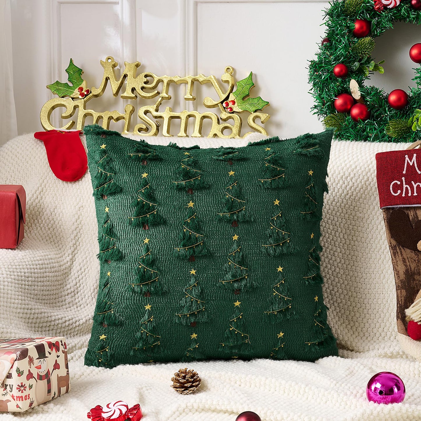 Emvency Christmas Throw Pillow Covers 18x18 Set of 2, Green Xmax Tree Golden Star Lights Decorative Pillow Cases Soft Plush Faux Fur Wool Couch Cushion Case for Couch Bed Sofa Living Room Home Decor