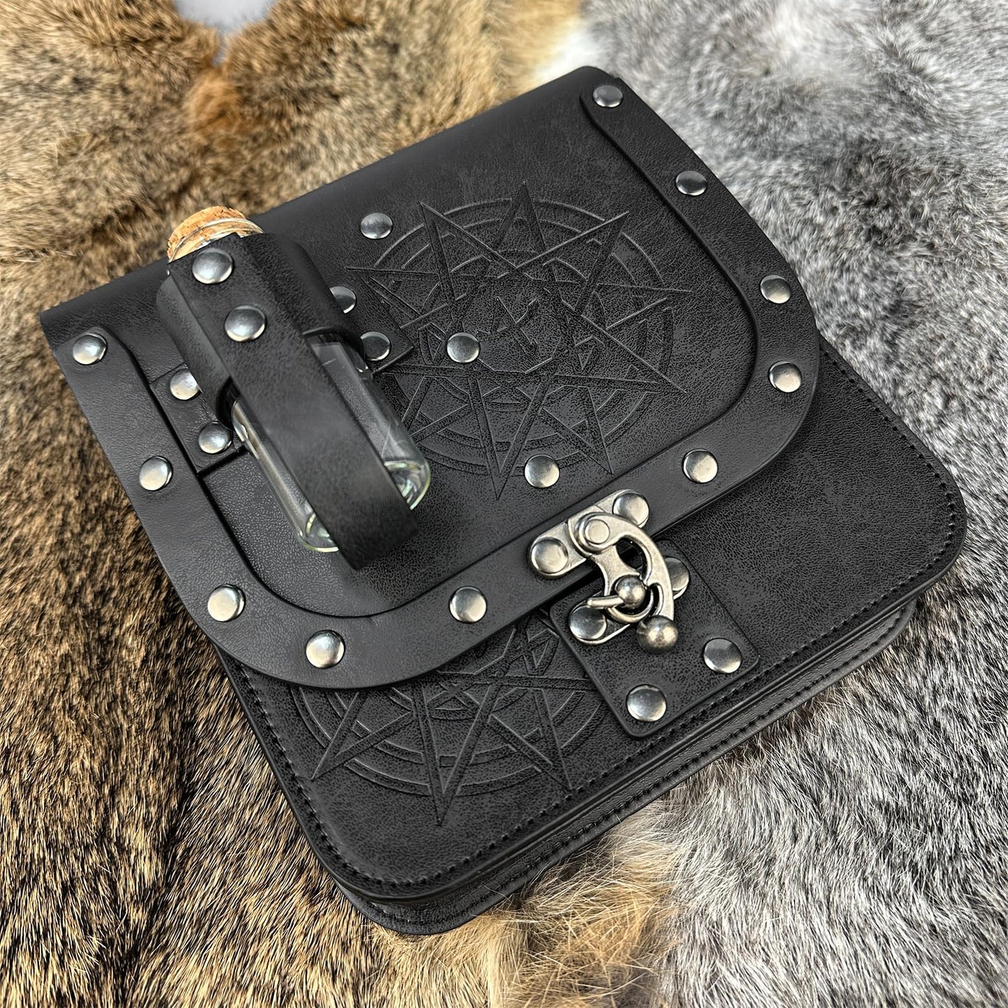 HiiFeuer Medieval Alchemy Faux Leather Belt Bag with Cork Potion Vials, Fantasy Wizard Waist Pouch Side Pack for Halloween (Black C)