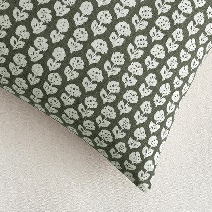 MIULEE Winter Block Print Pillow Covers 18x18 Inch Set of 2, Christmas Vintage Floral Throw Pillow Cases Neutral Linen Farmhouse Cushion Covers for Couch Sofa Bed Chair Living Room, Army Green