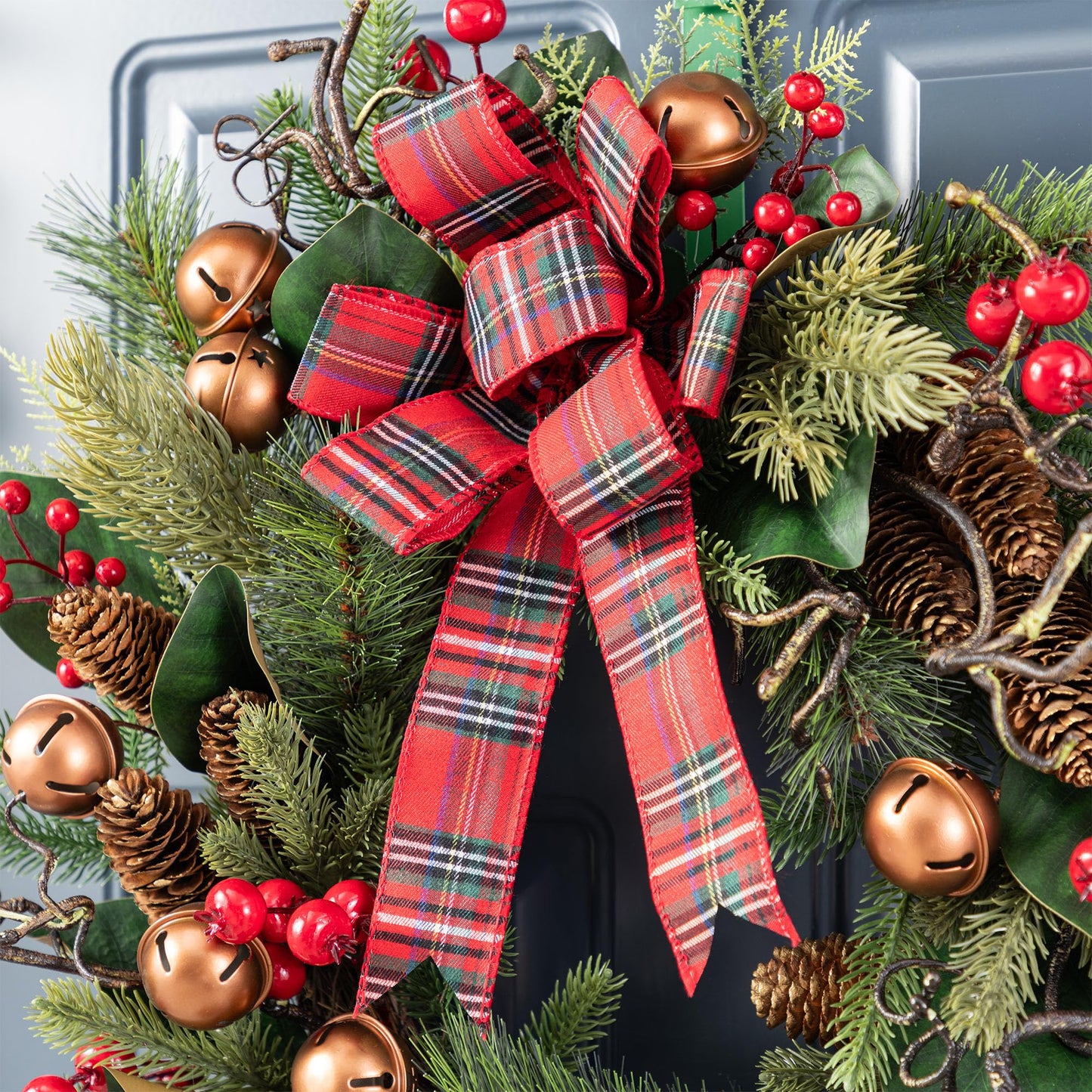Glitzhome 24 Inch Christmas Wreath with Bell Pinecone Berry Bow, Rustic Plaid Front Door Decor for Indoor and Covered Porch, Large Holiday Decoration