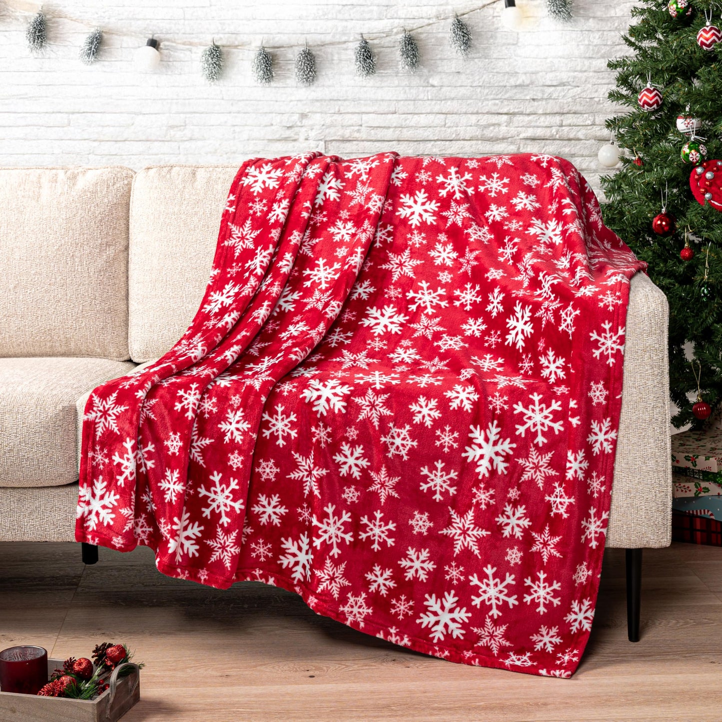 PAVILIA Christmas Throw Blanket | Red Snowflake Christmas Fleece Blanket | Soft, Plush, Warm Winter Cabin Throw, 50x60 (Red/White Snowflake)