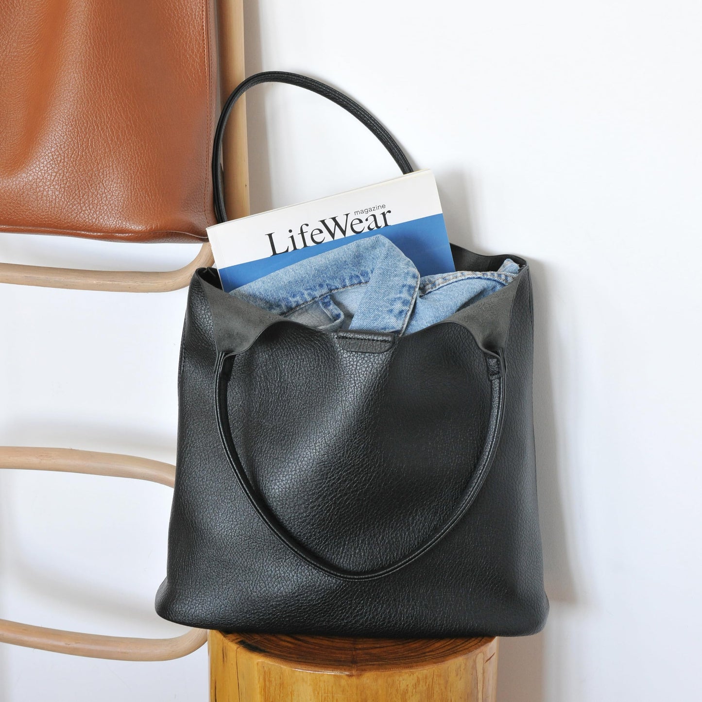Soft Vegan Leather Tote Bag for Women Hobo Handbag Purse for Travel and Everyday (Black)
