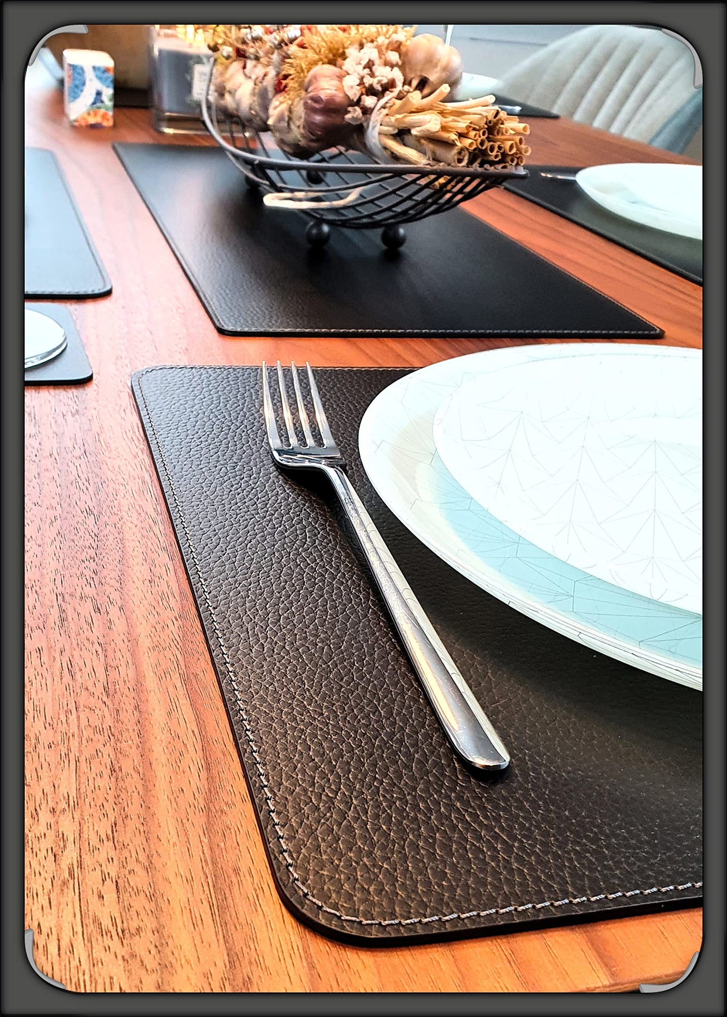 Nikalaz Set of 6 Placemats Made of Recycled Leather (18"x13", Black)
