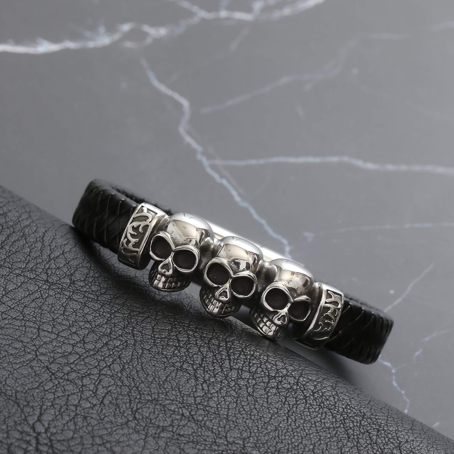 HAQUIL Gothic Punk Triple Skull Leather Wristband Cuff Bracelet. Goth Skull Jewelry Gift for Men