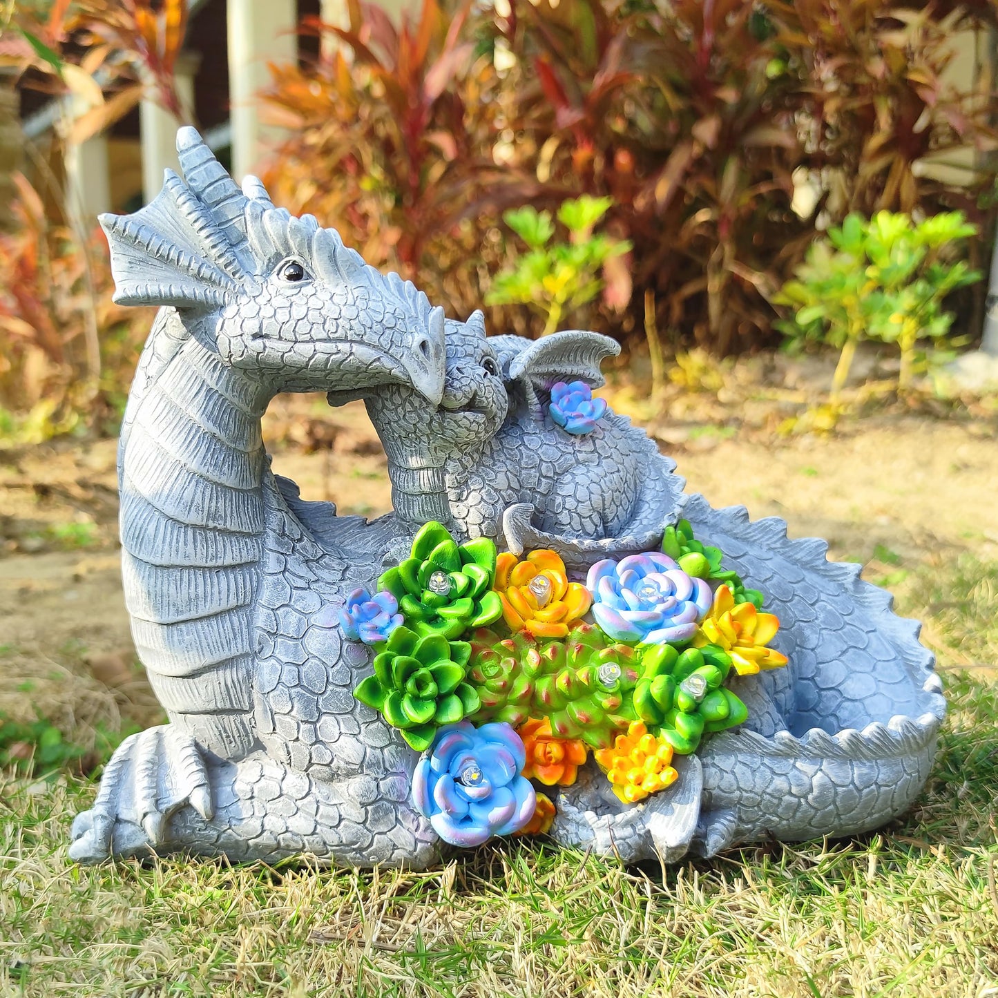 RCTTICUU Solar Dragon Garden Statues Outdoor Decor, Resin Dragon Figurine with Succulent and 6 LED Lights Lawn Patio Balcony Art Decoration,Housewarming Birthday Gifts for Grandma Mom Women