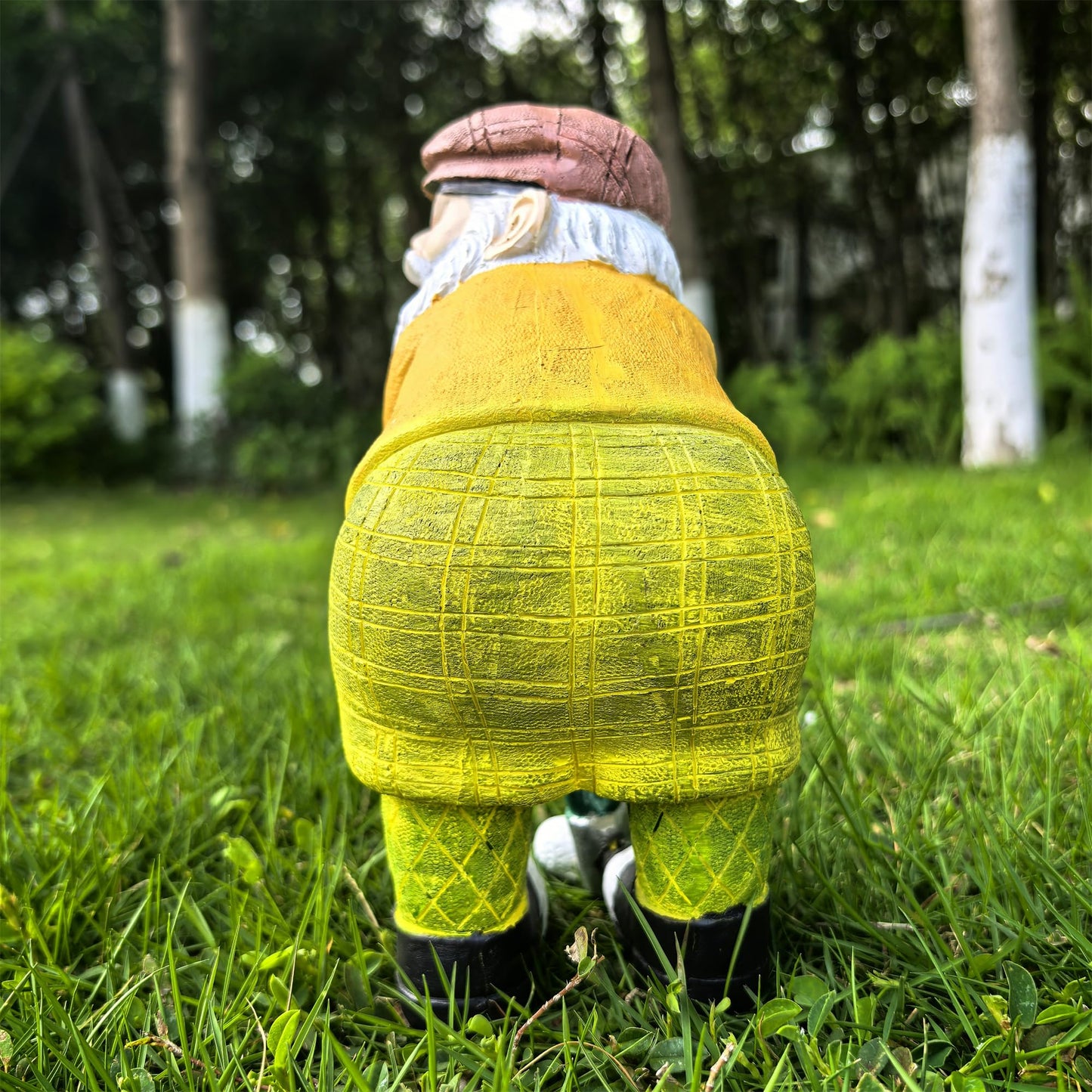 Ahbuohe Garden Golfing Gnome Statue Decorative, Adorable Flower Bed Decor Gnome Sculpture for Patio Lawn,Yard Patio Art Decor Dwarf Figurines Table Ornament