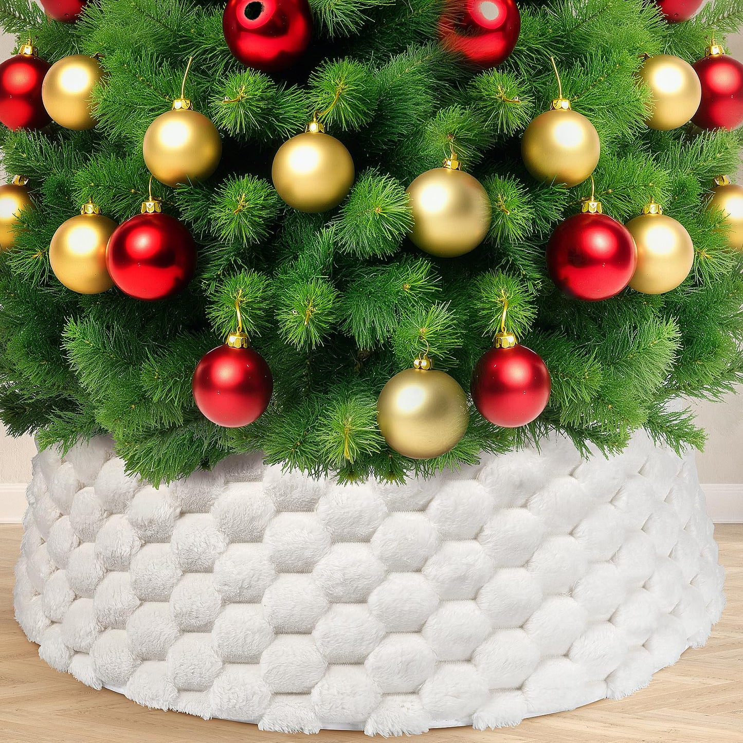 Christmas Tree Collar, Rustic White Luxury Plush Faux Fur Tree Collar with Stripe Textured Pattern, Soft Fluffy Xmas Tree Ring & Boho Tree Skirt for Indoor Home Holiday Decorations