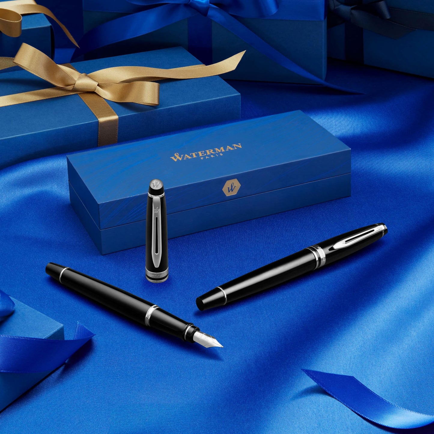 Waterman Expert Rollerball Pen, Gloss Black with 23k Gold Trim, Fine Point, Black Ink, Luxury Pen in Gift Box, Great Gift for Coworker