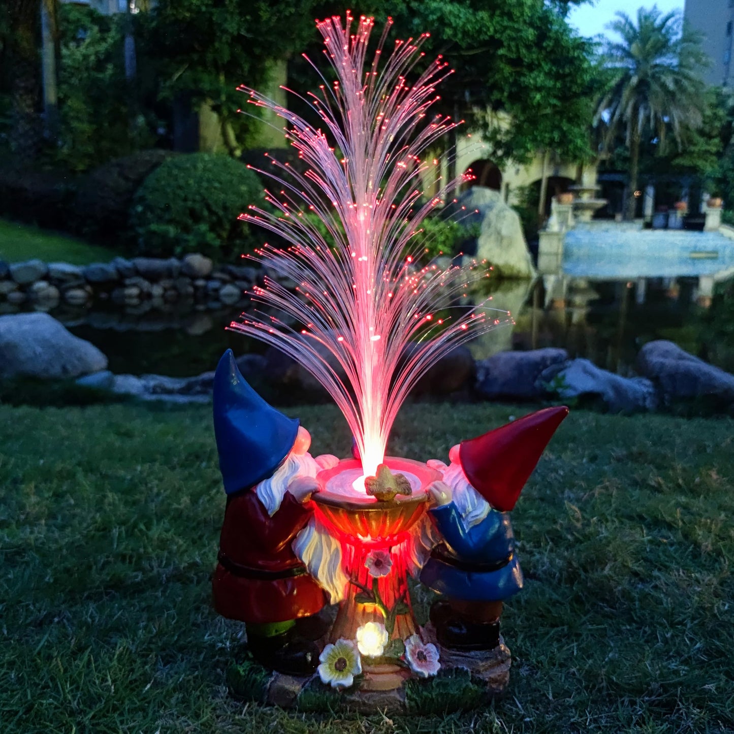 RCTTICUU Gnome Statue Solar Garden Decor with LED Lights, Resin Gnomes Figurine and Colour Changing Optical Fiber Solar Light,Outdoor Decorations for Balcony, Patio, Yard, Lawn, Gifts for Women