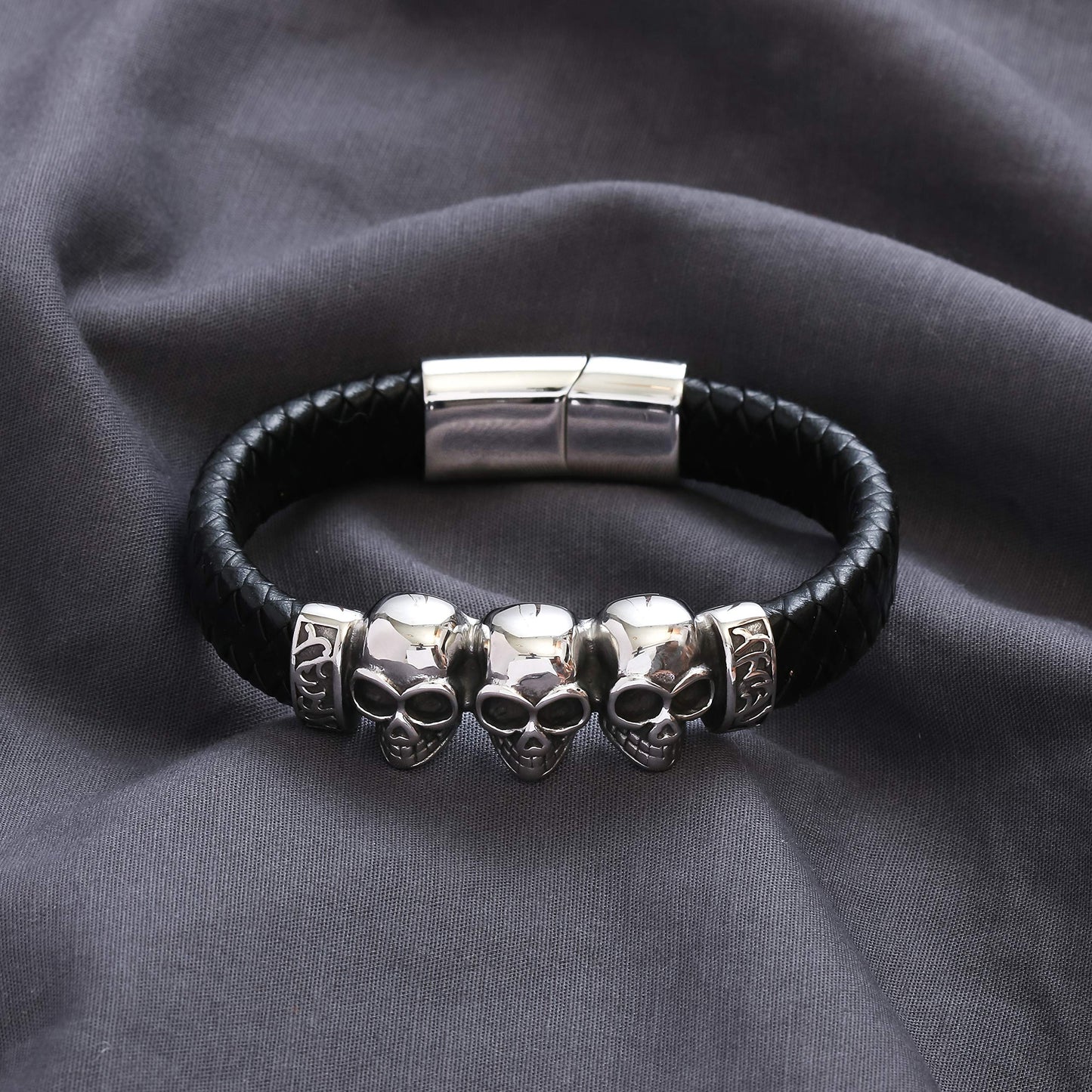HAQUIL Gothic Punk Triple Skull Leather Wristband Cuff Bracelet. Goth Skull Jewelry Gift for Men
