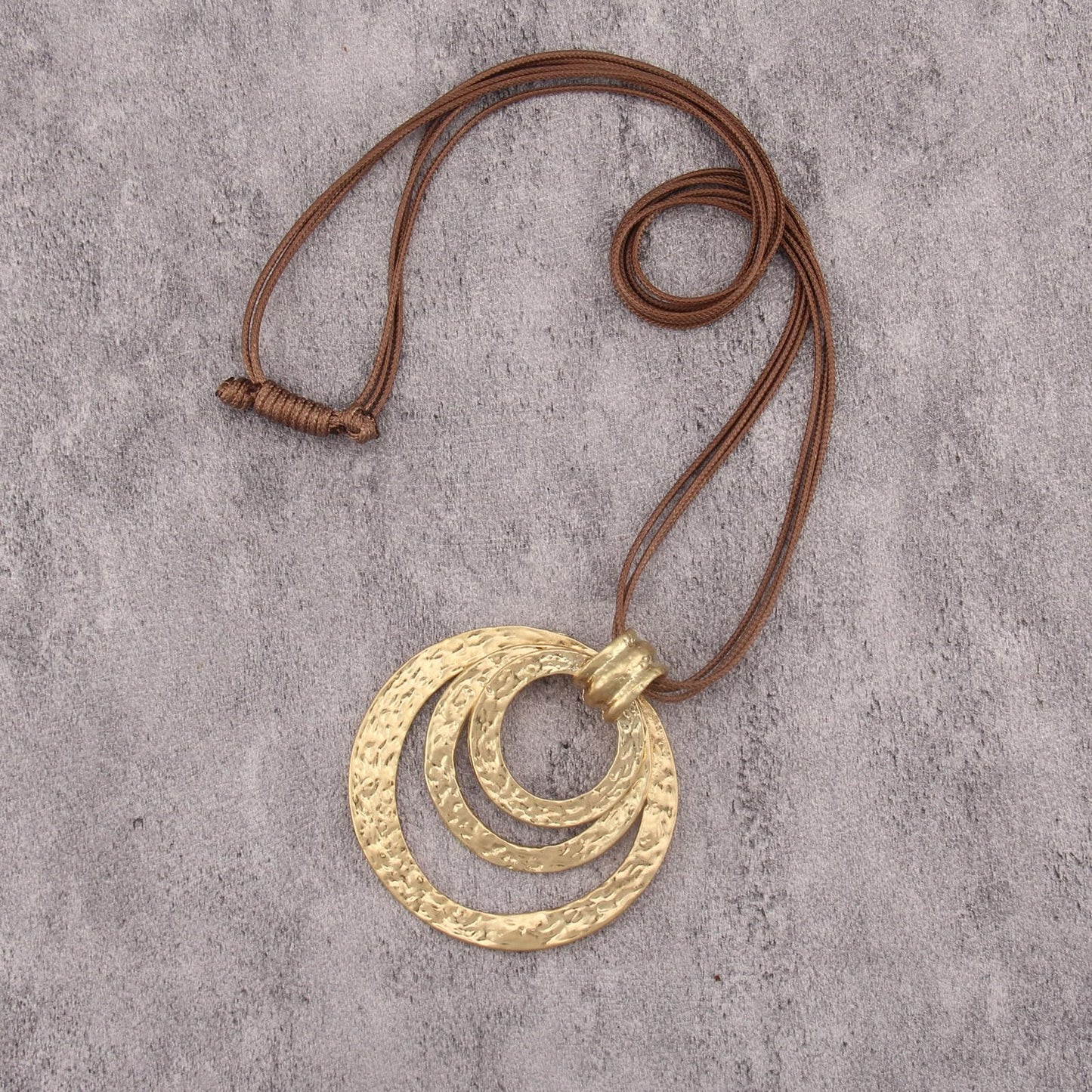 Bjesinmo Vintage Necklace for Women Long Leather Chain Necklace with Large Round Ring Statement Necklaces Hippie Jewelry