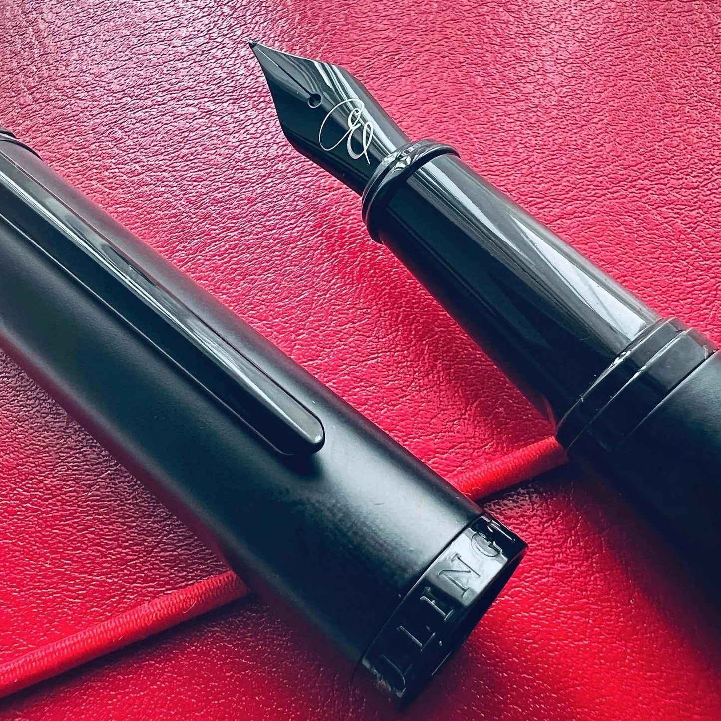 Ellington Pens Luxury Fountain Pen Set - Smooth Medium Nib - Includes 3 Ink Cartridges, Refillable Ink Converter, Gift Box - Fountain Pens For Writing, Calligraphy, Journaling, Sketching (The Stealth)