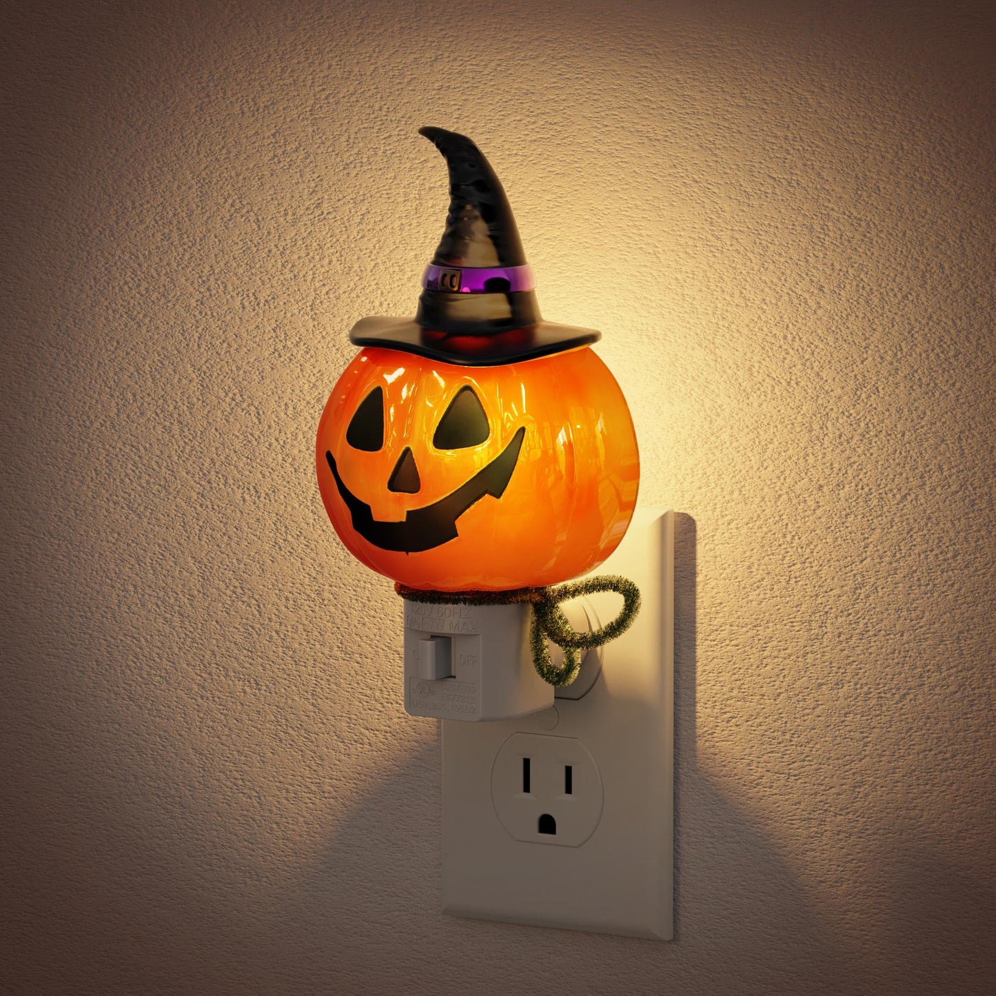 JandCase Halloween Night Light, 3000K Night Lights Plug into Wall,Cute & Funny Pumpkin Night Light for Kids,Plug in Pumpkin Nightlight with 360° Rotatable for Halloween Party Decor,1 Pack