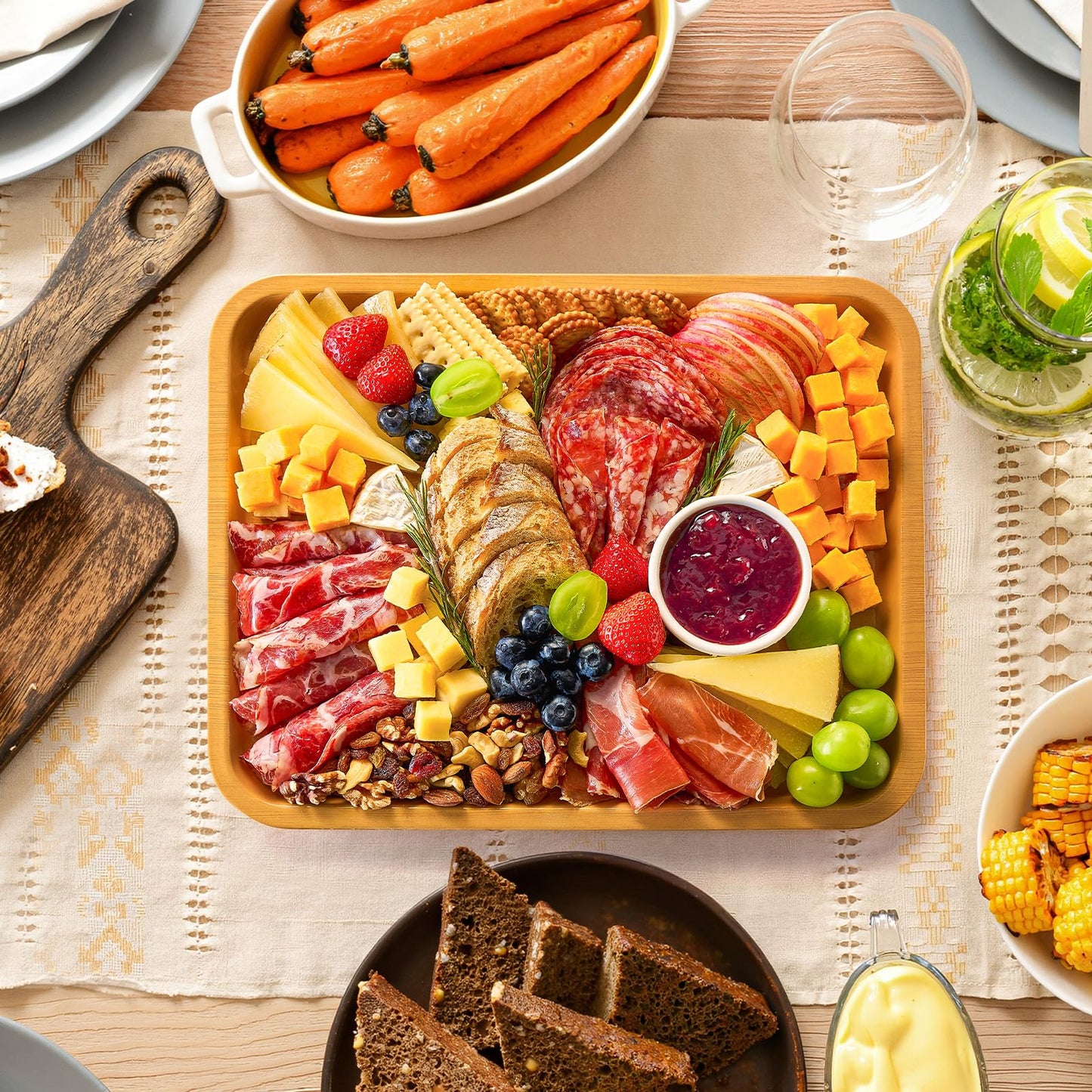 Lifewit 1 Compartment Melamine Charcuterie Board, 11 x 14 Inch Portable Cheese Board with Plastic Lockable Clear Lid, Travel Charcuterie Board Serving Platter with Cover for Snacks, Fruit, Appetizers