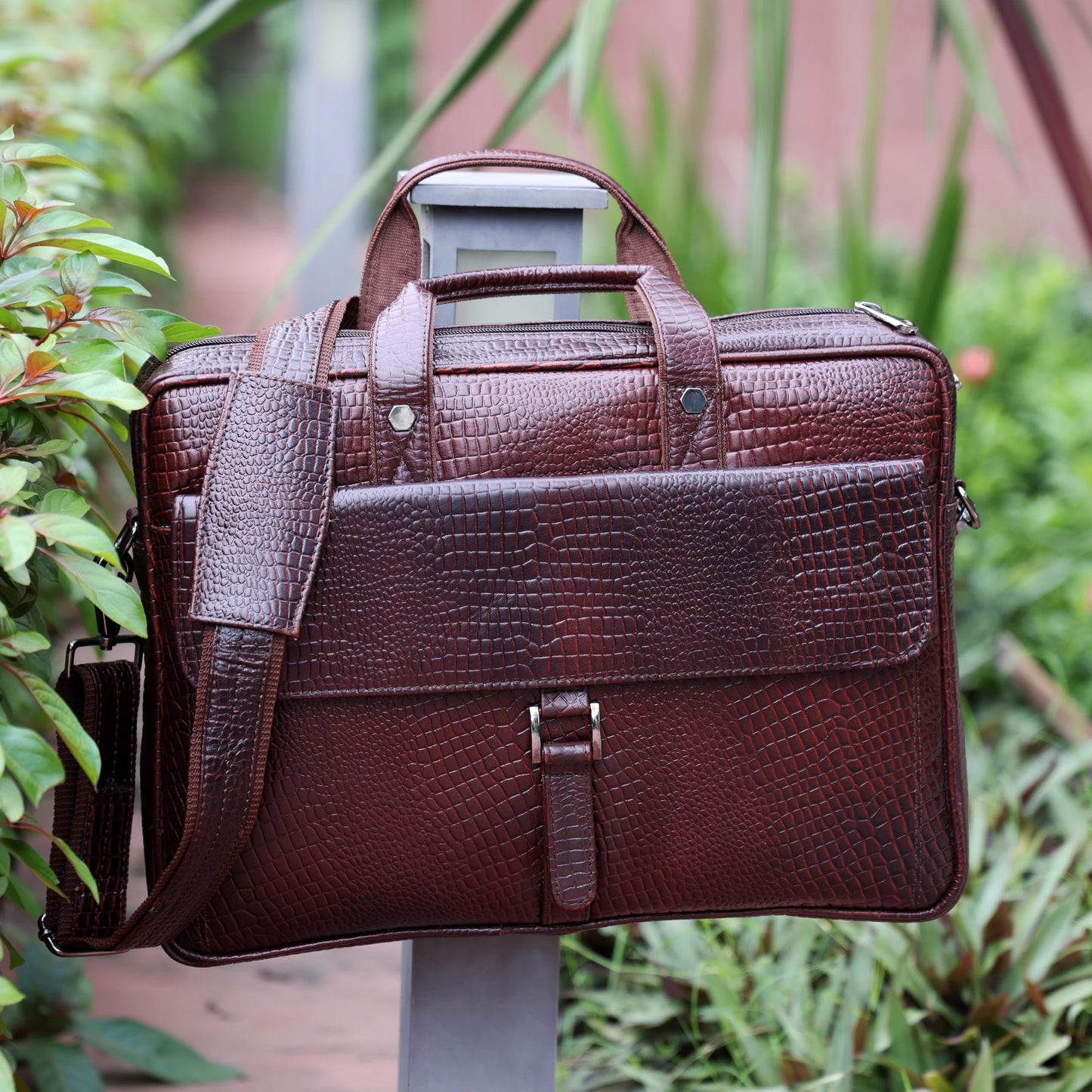 Leder Luxus 16" Crocodile Embossed Leather Briefcases for Men, Laptop Briefcase For Men, Satchel Shoulder Bag,2 Zipper Pockets, 2 Spacious Compartments,1 Flap Pocket 12x16x4 inches (Classic Brown)