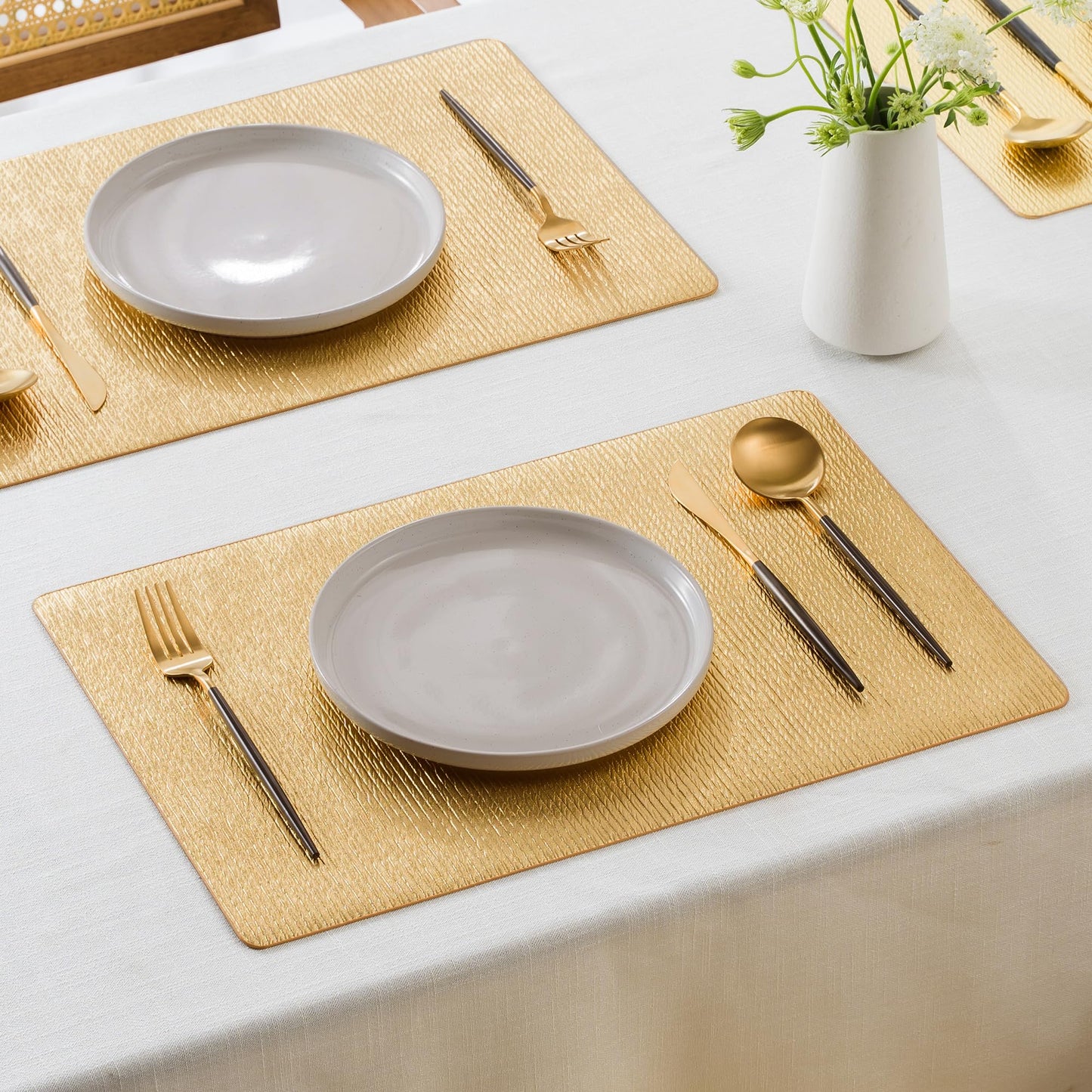 Jovono Faux Leather Placemats Set of 4, Waterproof Washable Table Mats, Easy-Clean Heat Resistant Kitchen Vinyl Place Mat for Dining Table, Wedding, Holidays, Indoor, 17.8"x11.8", Gold