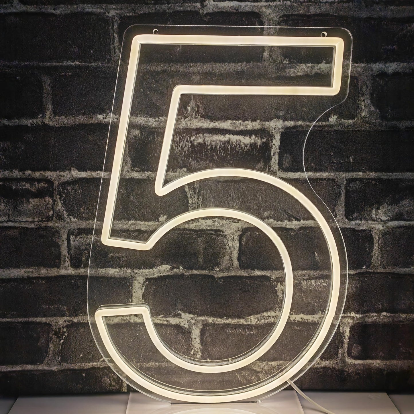 Neon Signs Number 5 Birthdays Decor Neon Lights Party USB Plus Battery Case Light up your baby's birthday with our Neon Number Five Sign (Number 5-Warm White)