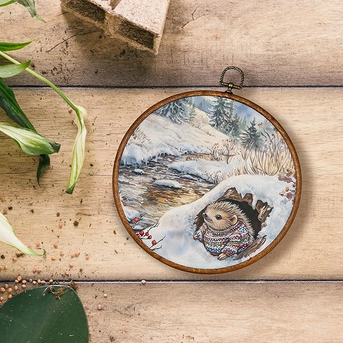 KSDUT Vintage Winter Wall Decor Art - Snowy Hedgehog Wall Art Canvas Frame Hanging Prints, Retro Xmas Forest Woodland Wild Animal Round Wall Art Decor for Home Farmhouse Decorations 10"x10"